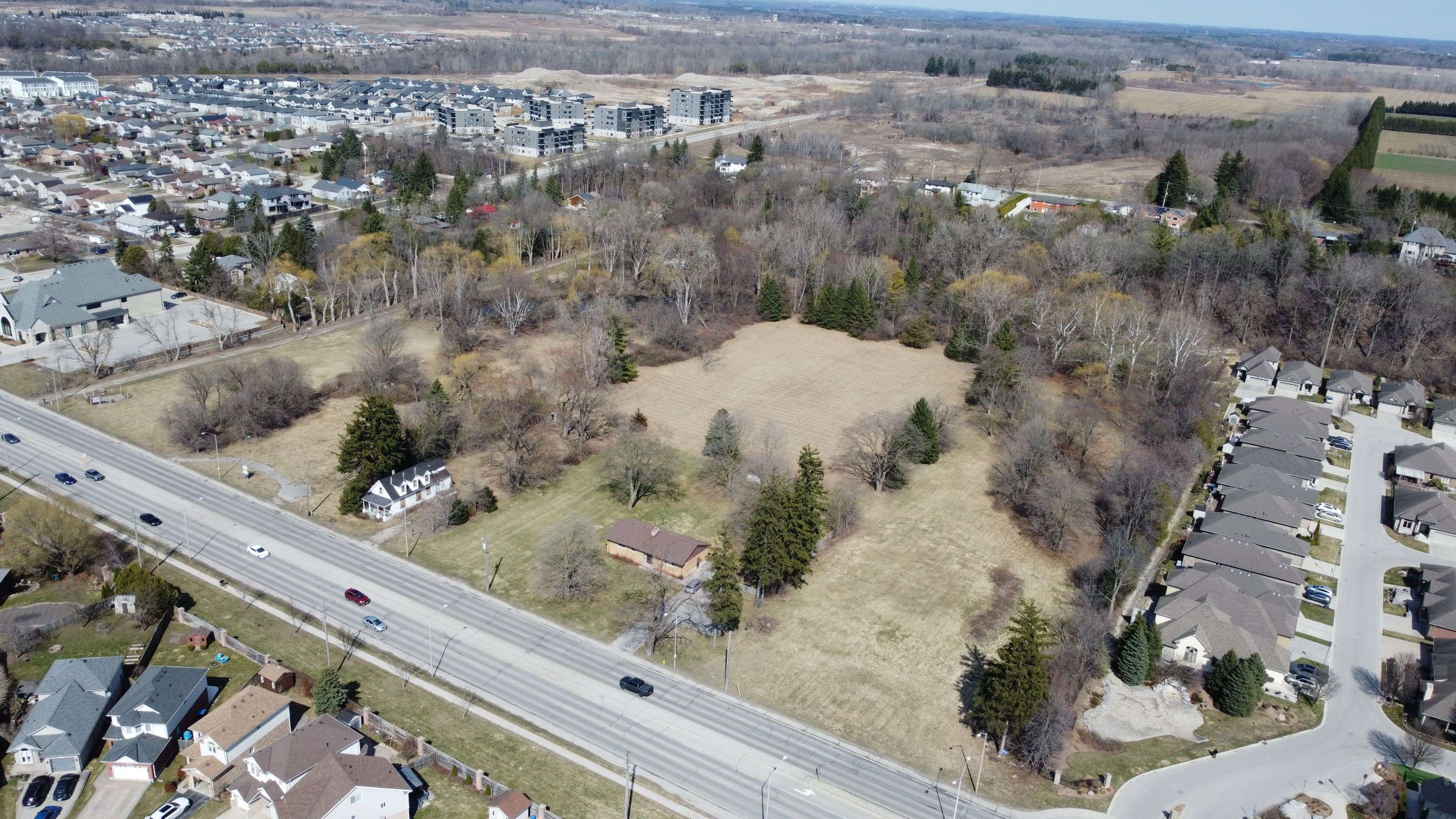 London East, ON N5Y 5N6,1442 Highbury AVE N