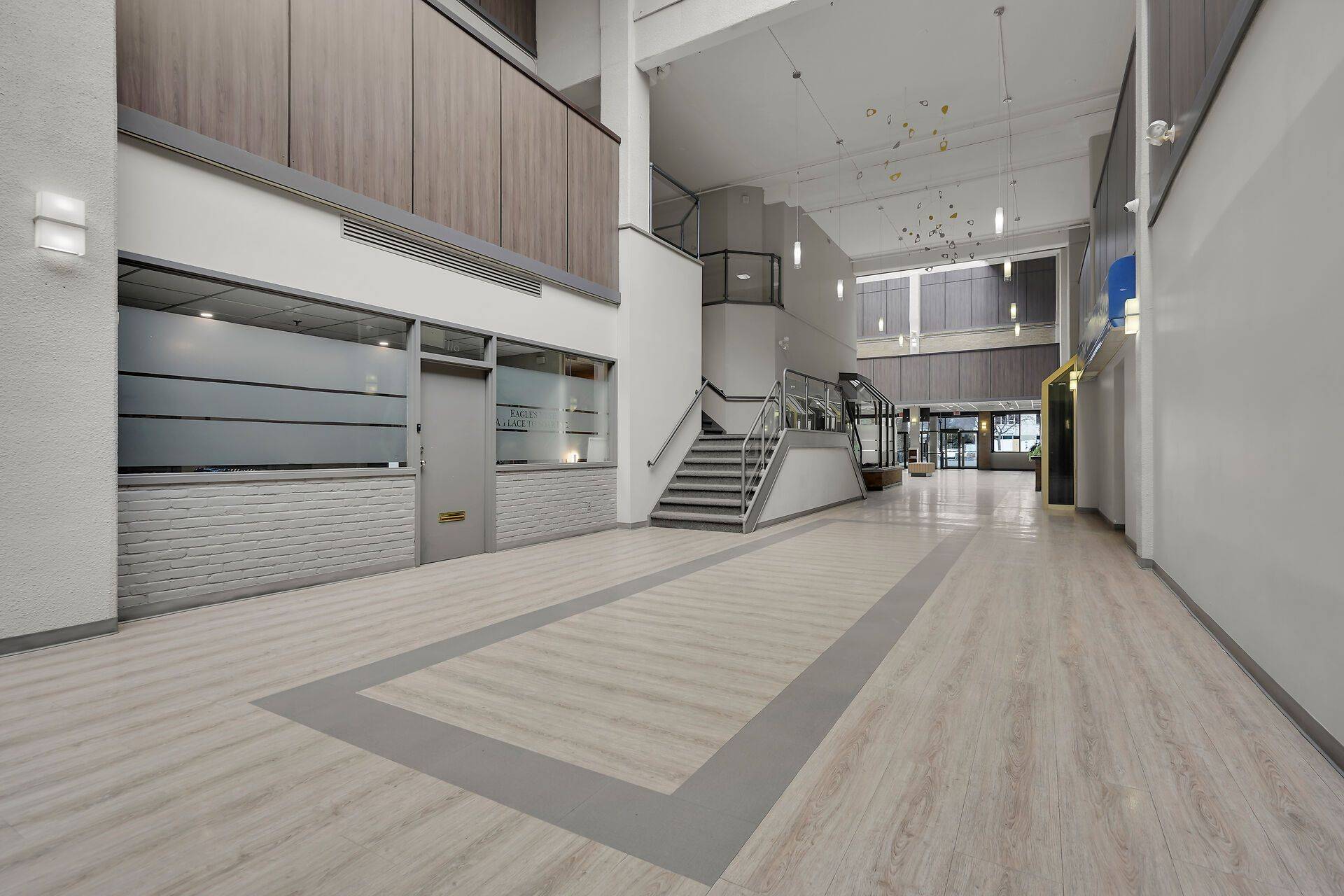 London East, ON N6B 1V5,379 Dundas ST #118-119