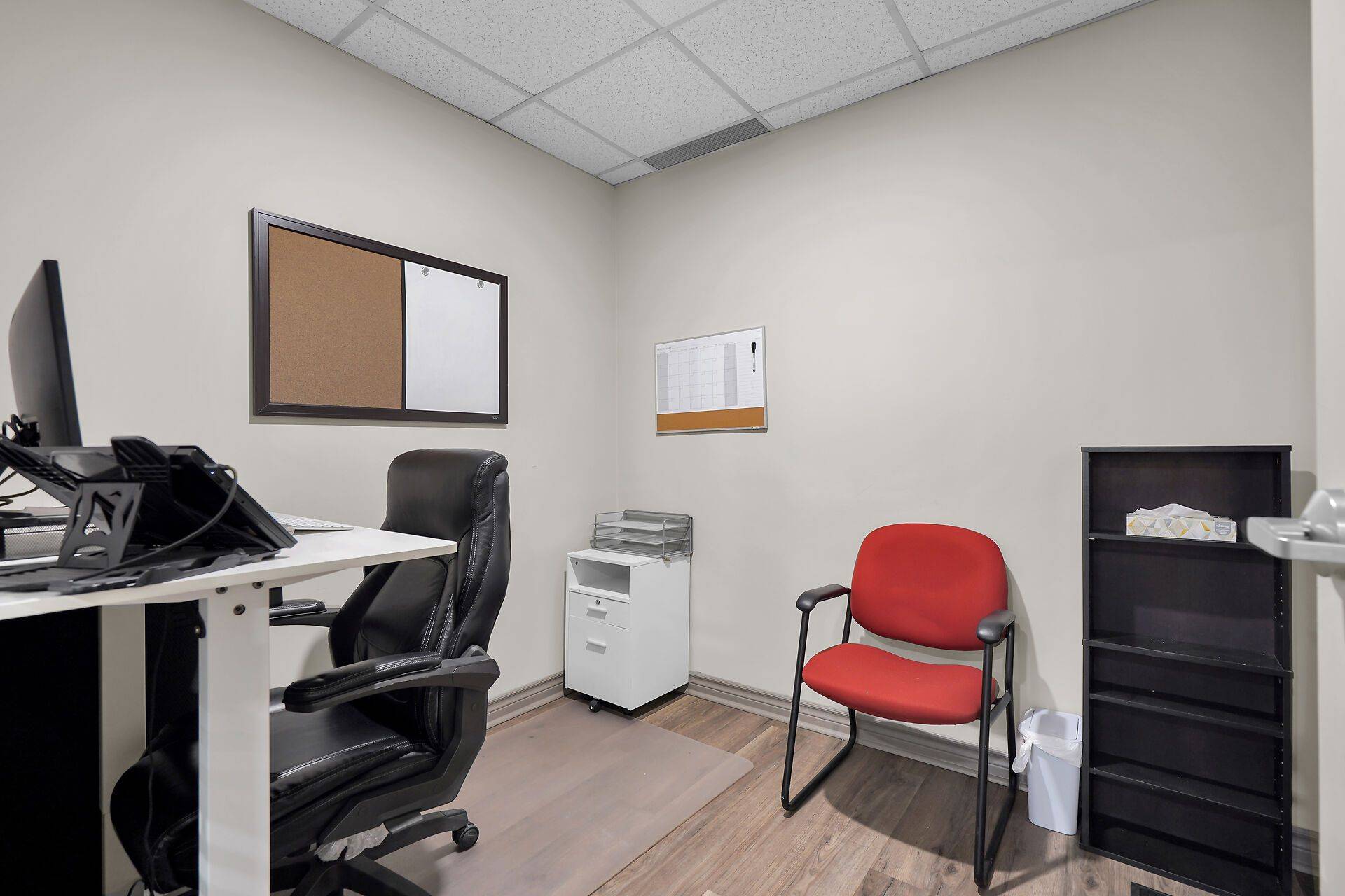 London East, ON N6B 1V5,379 Dundas ST #118-119