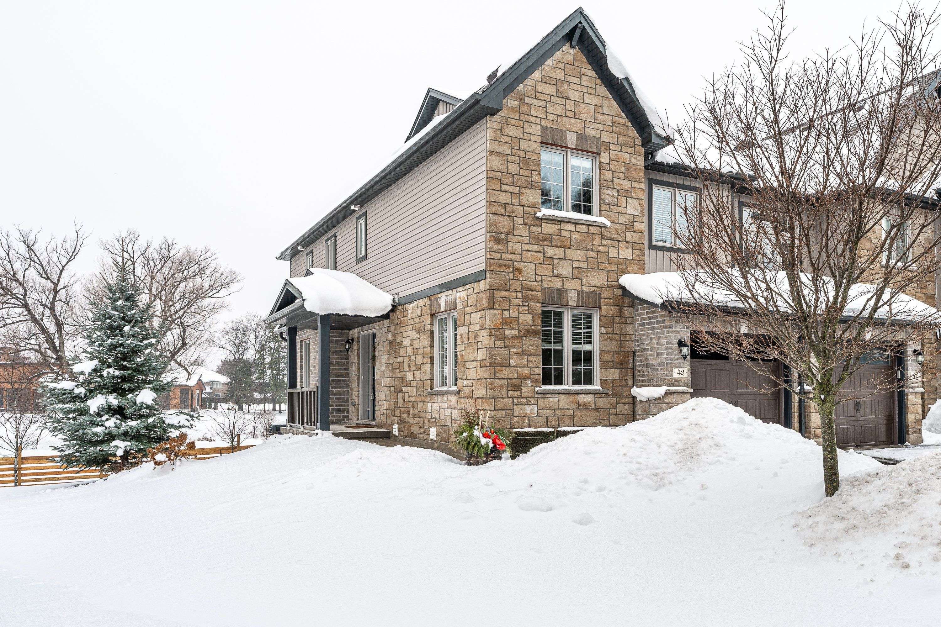 Stratford, ON N5A 0C9,55 Harrison ST #42