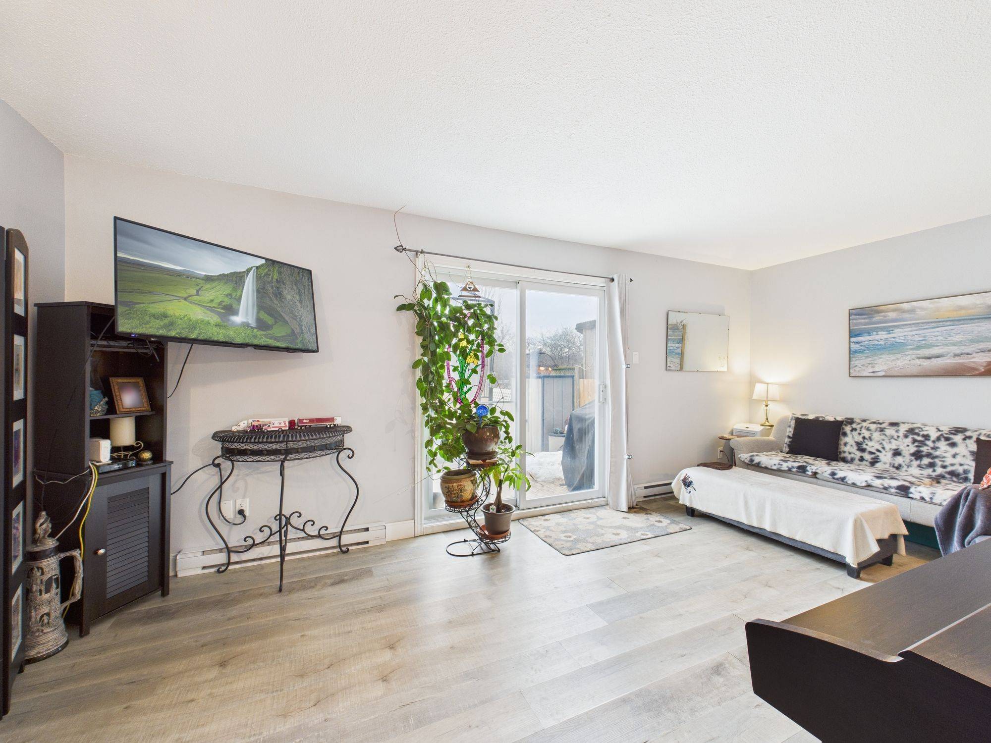 Kincardine, ON N2Z 1R7,624 Hunter ST