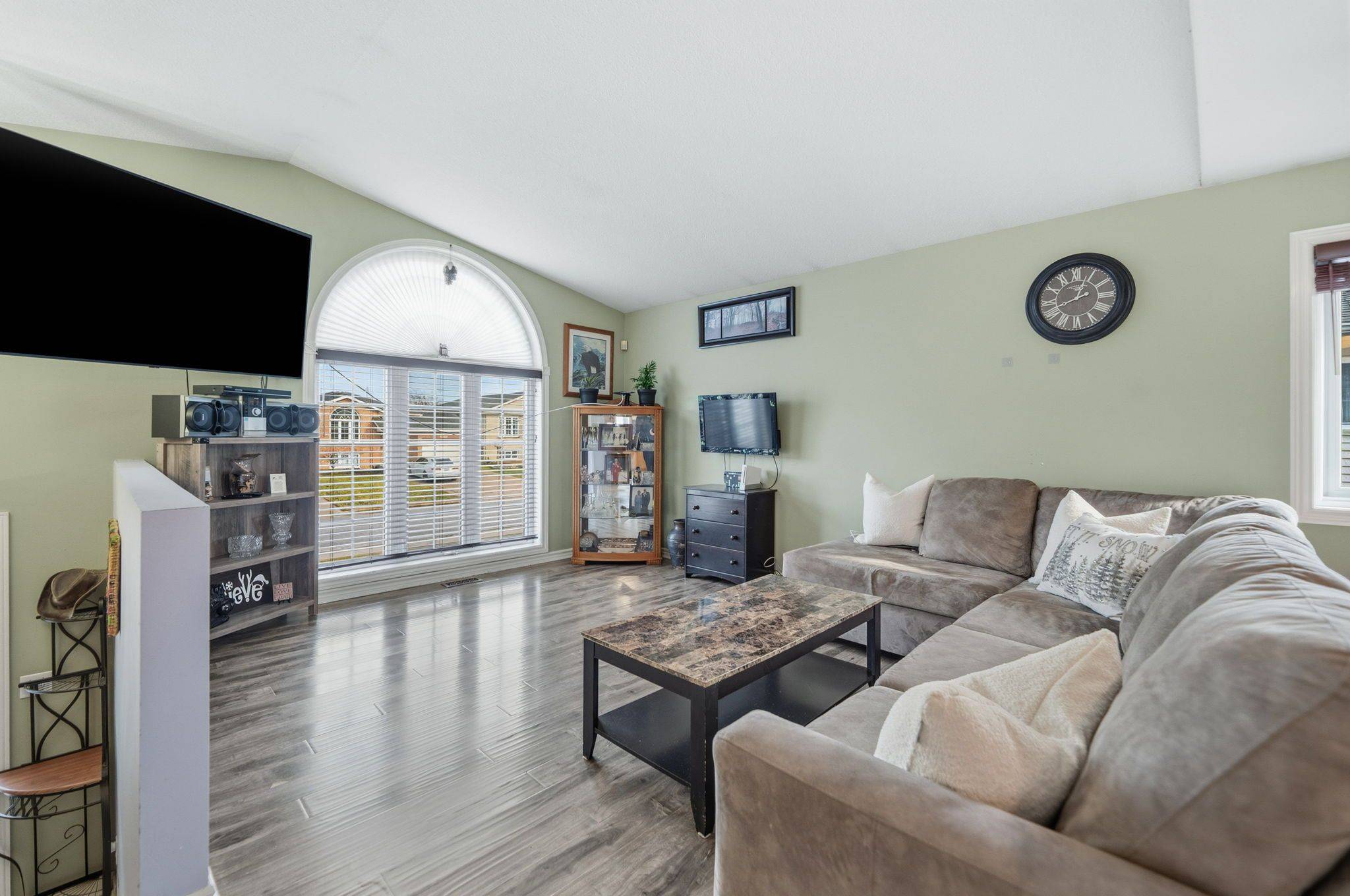 Niagara Falls, ON L2H 3E4,7880 Ascot CIR