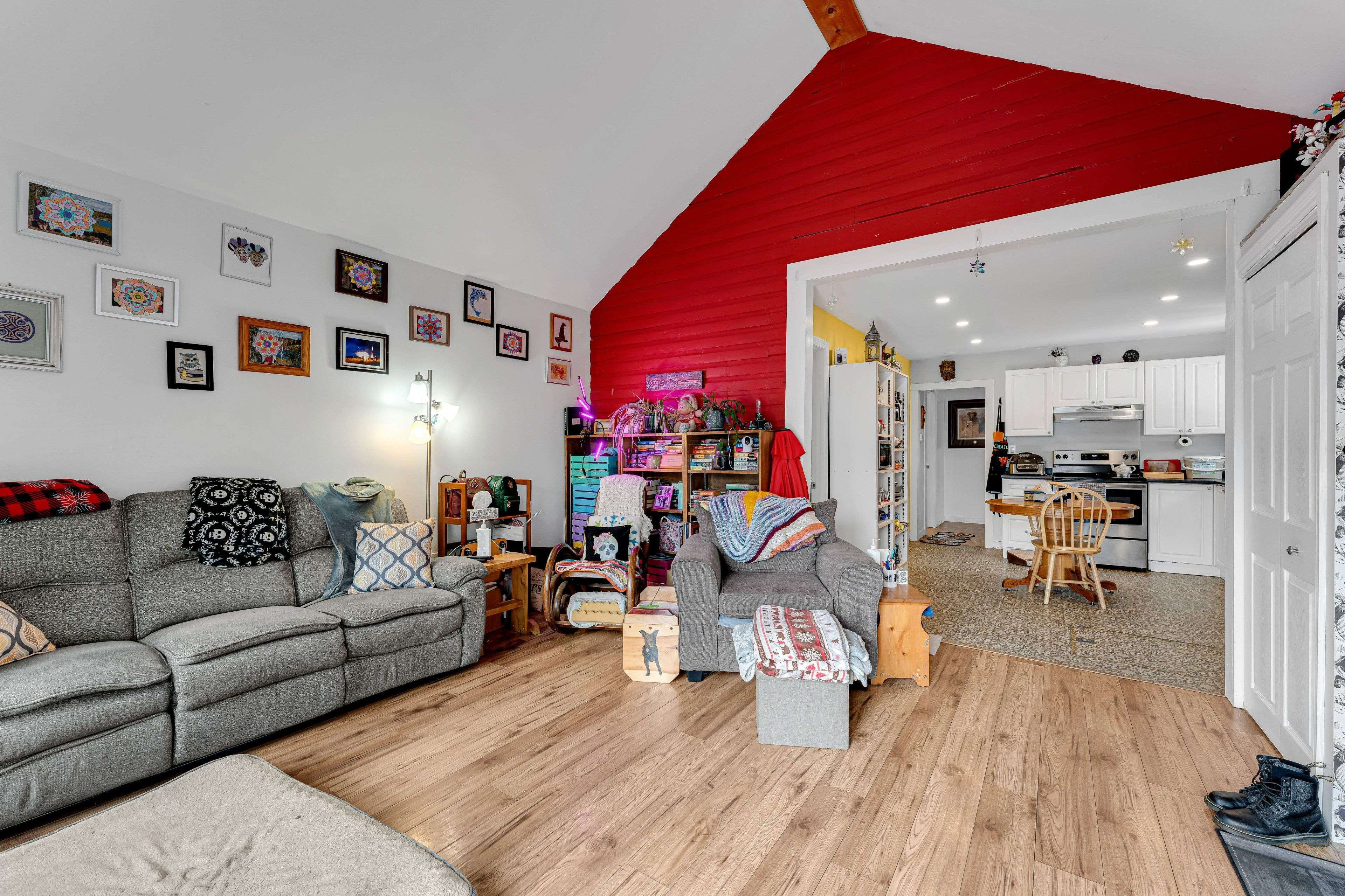 Kingston, ON K7K 2R3,336 Elliott AVE