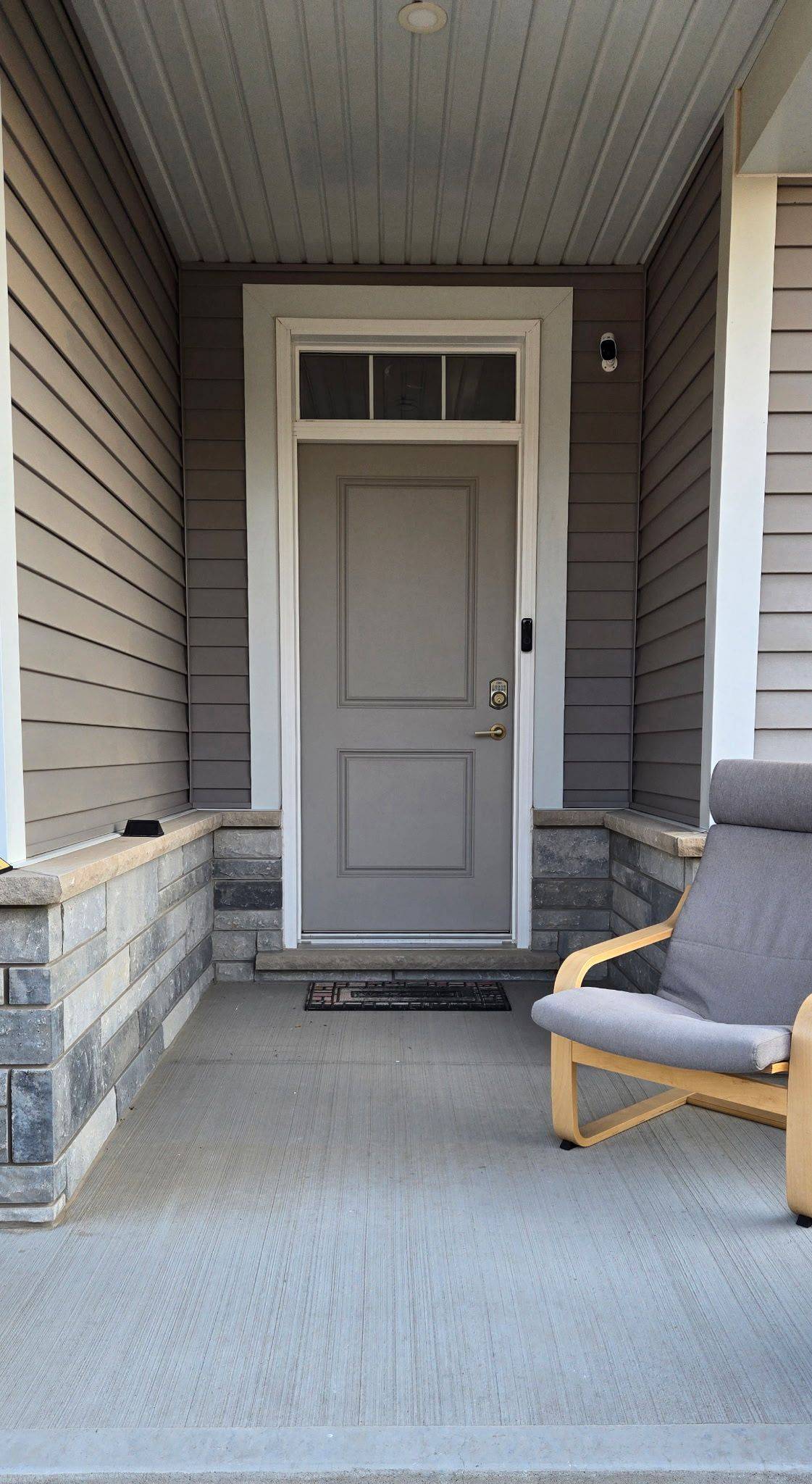 Thorold, ON L2V 0E6,8 Hopkins ST #Lower