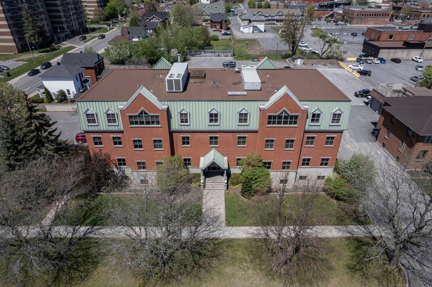 Cornwall, ON K6J 1A1,55 WATER ST W #350