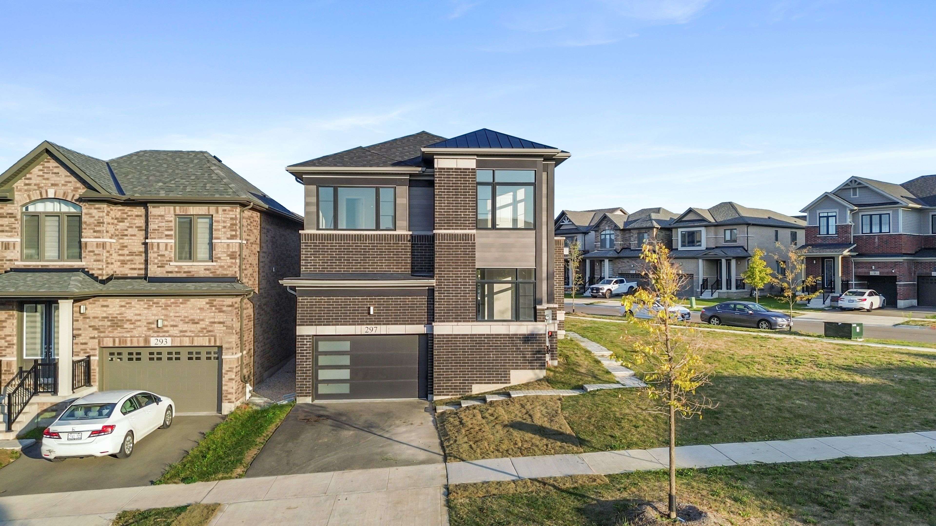 Cambridge, ON N1S 0C6,297 Bismark DR