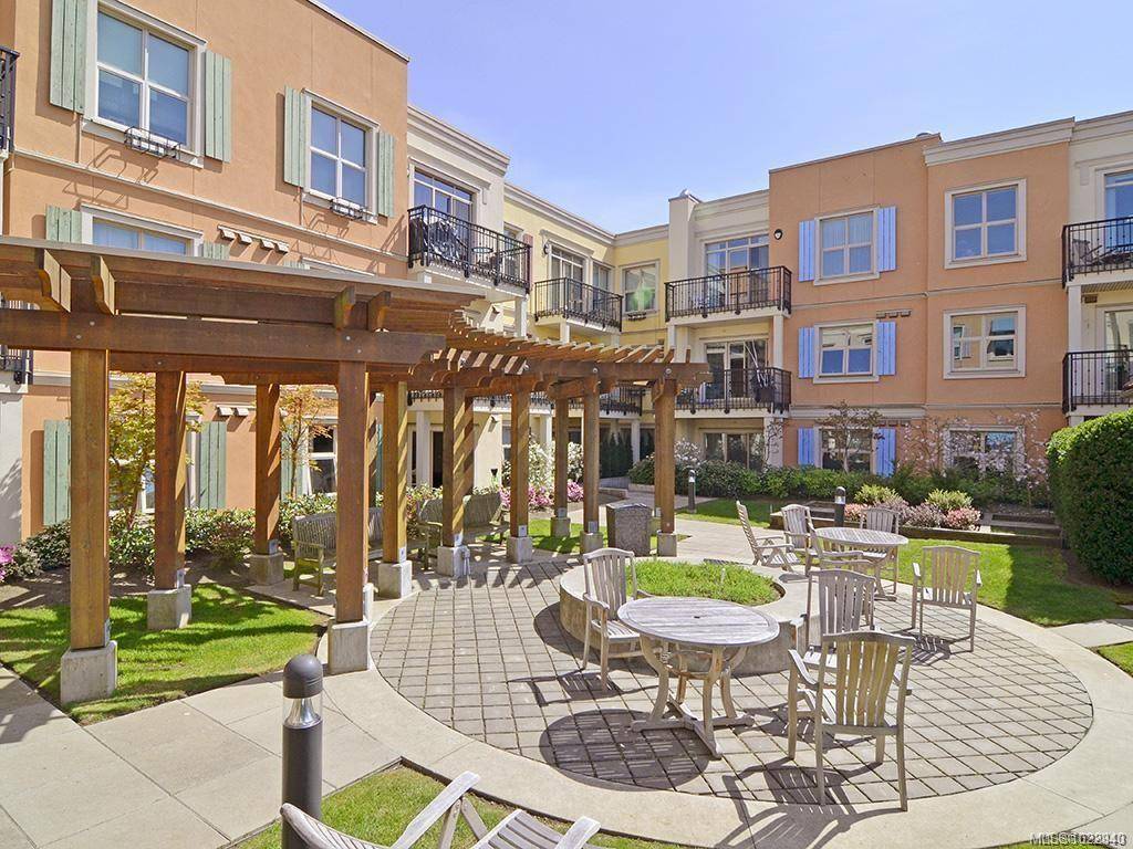 Saanich, BC V8N 0A1,1620 McKenzie Ave #210