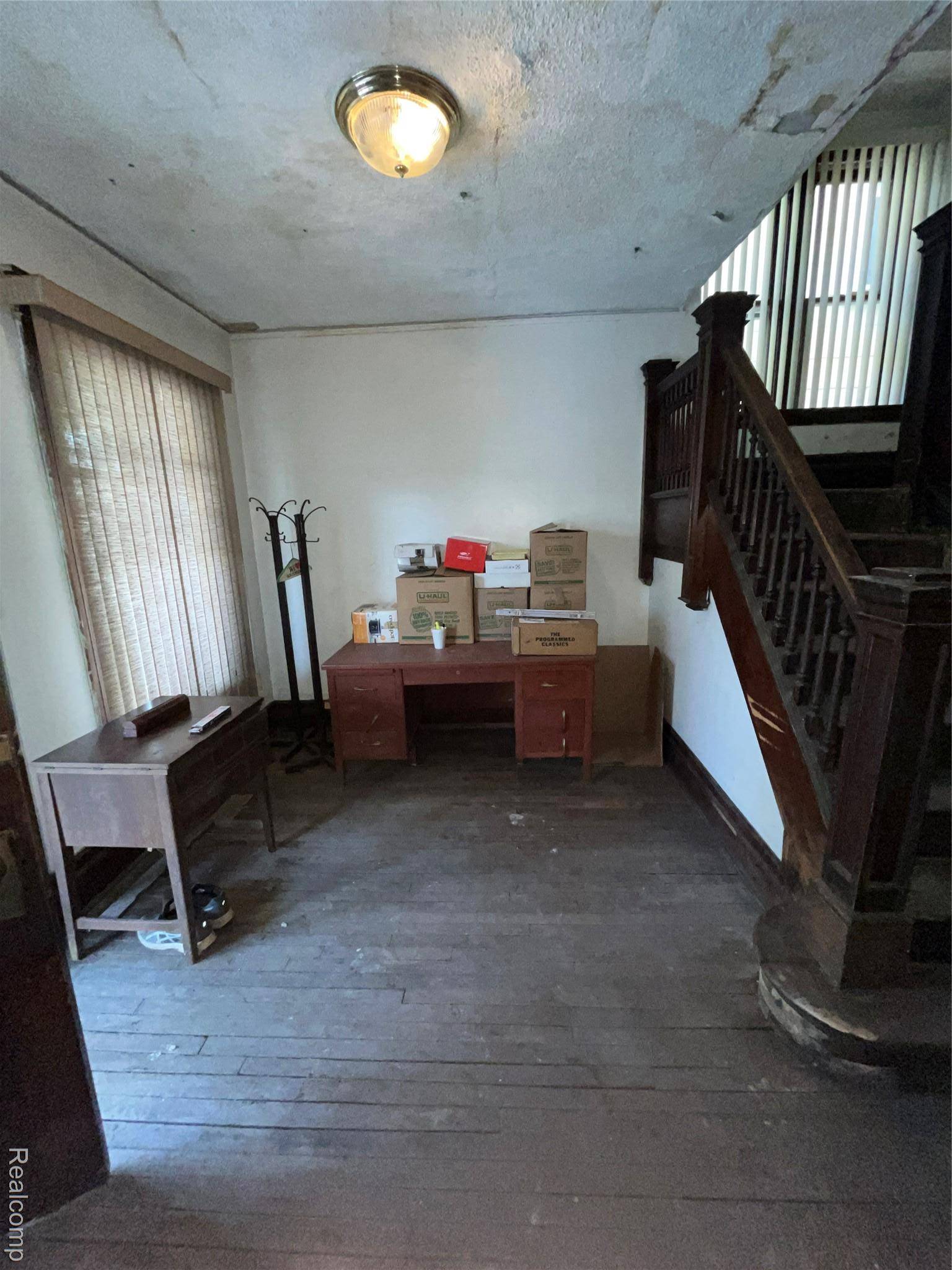 Detroit, MI 48214,2533 Seyburn ST