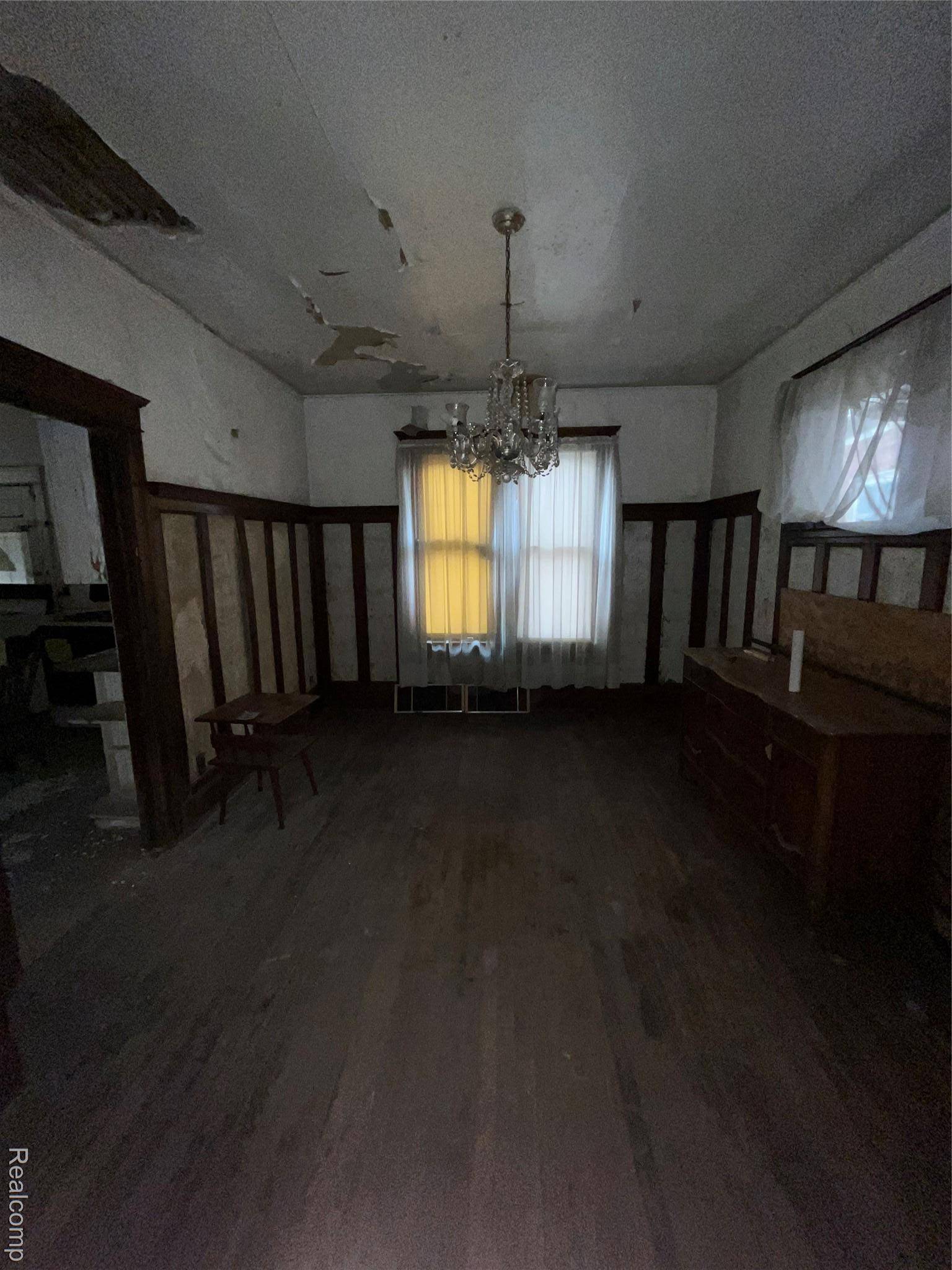 Detroit, MI 48214,2533 Seyburn ST