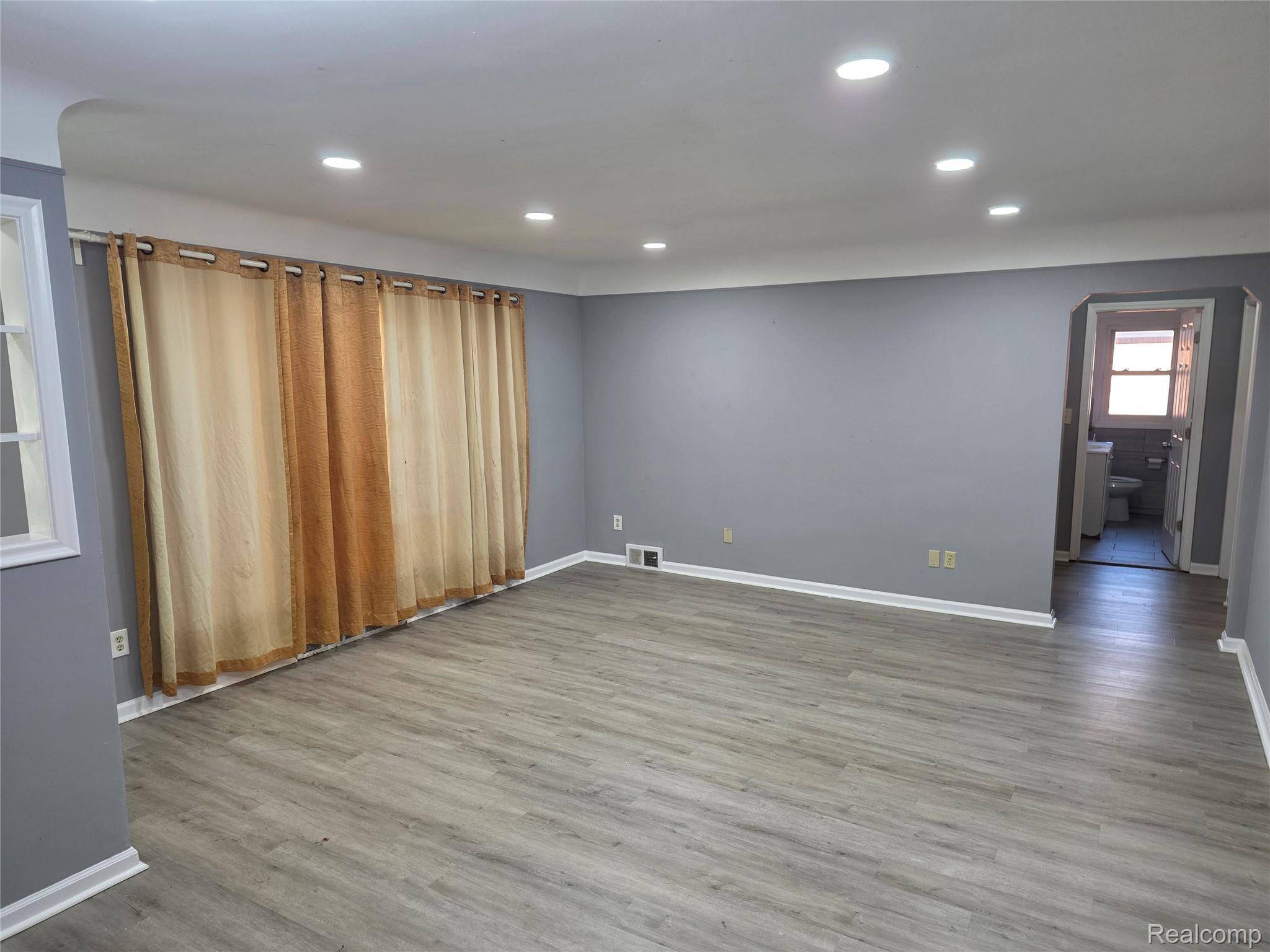 Redford, MI 48239,8960 Arnold AVE