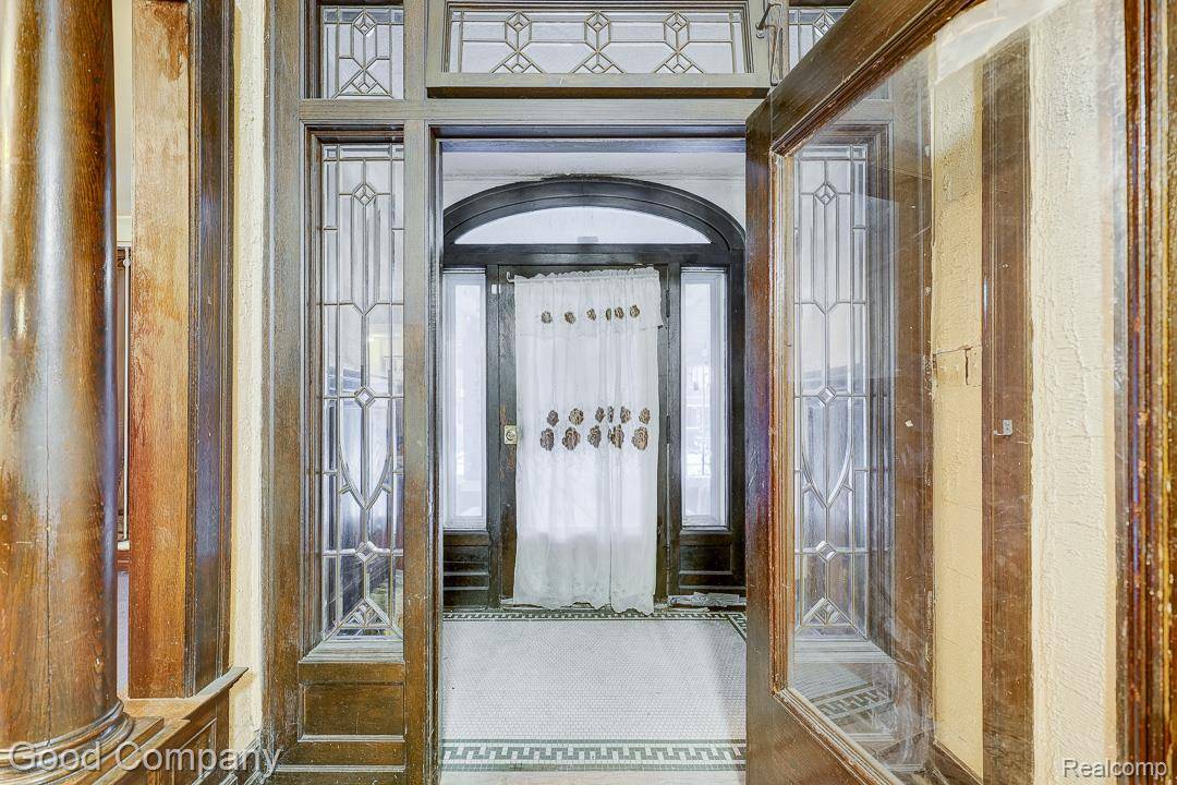 Detroit, MI 48202,100 Taylor ST