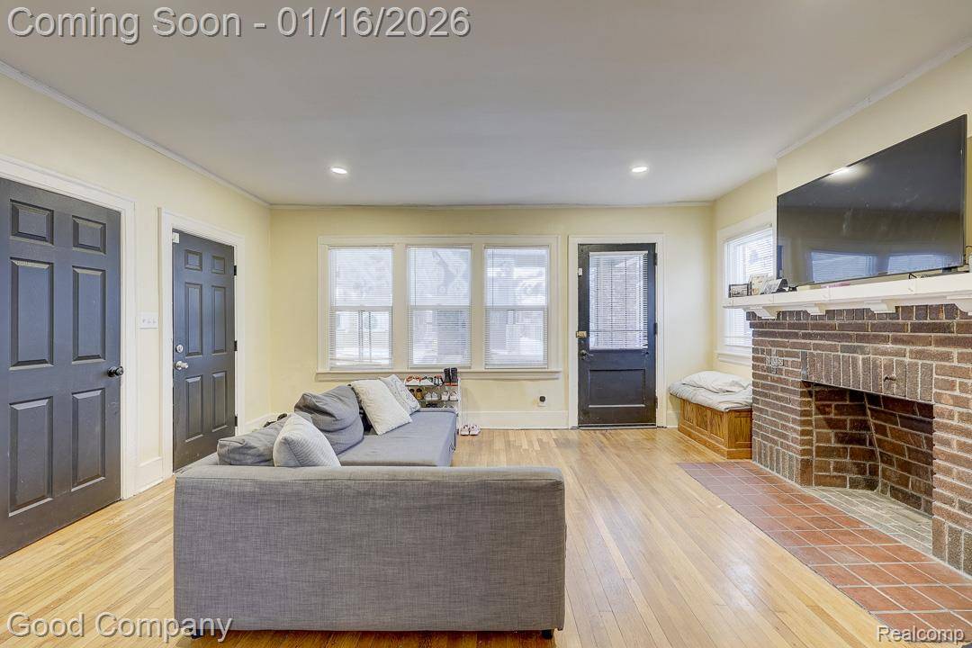 Detroit, MI 48206,2494 Hazelwood ST