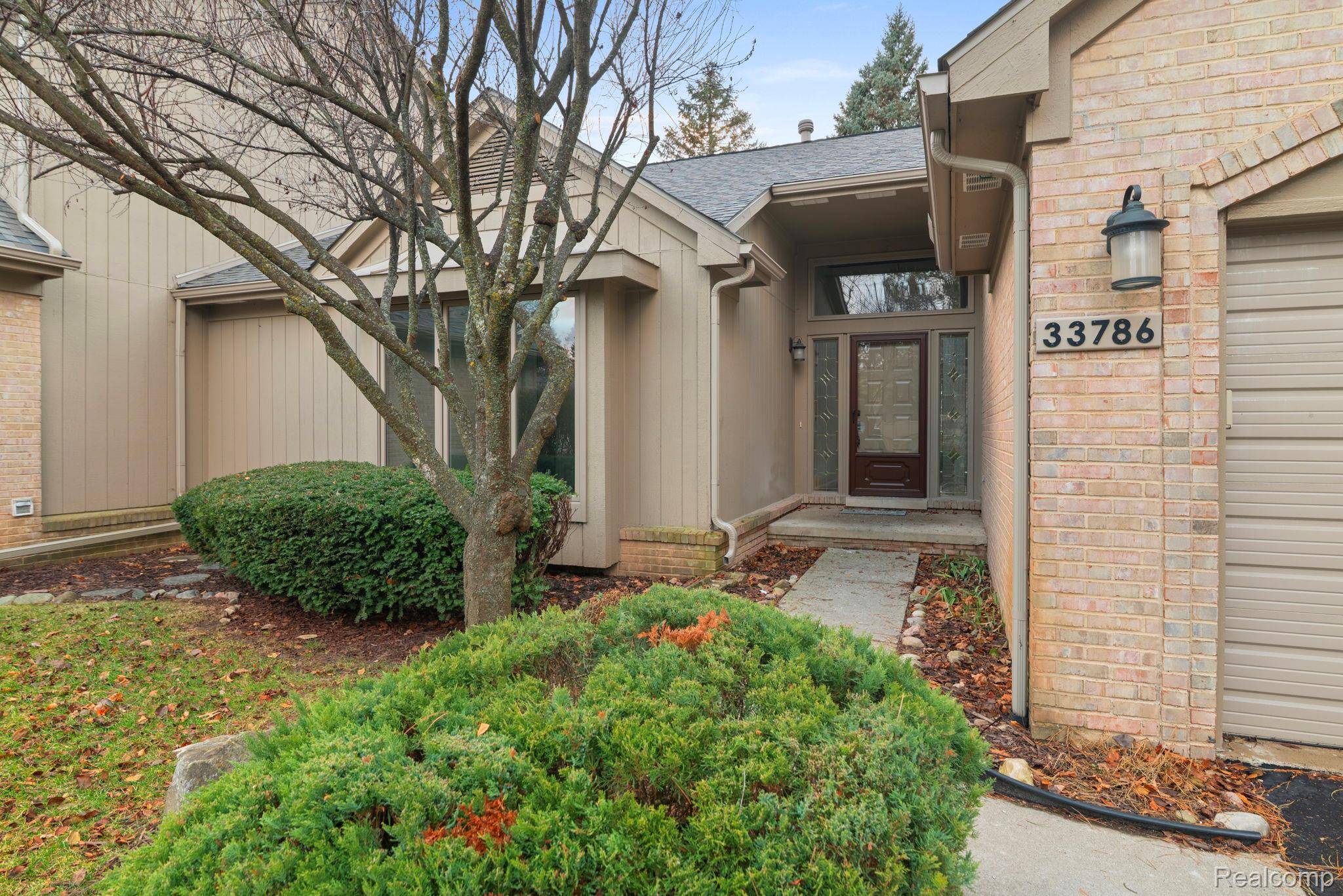 Farmington Hills, MI 48331,33786 Vista DR