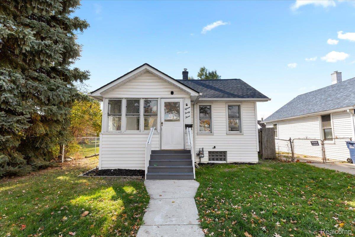 Lincoln Park, MI 48146,1533 College AVE