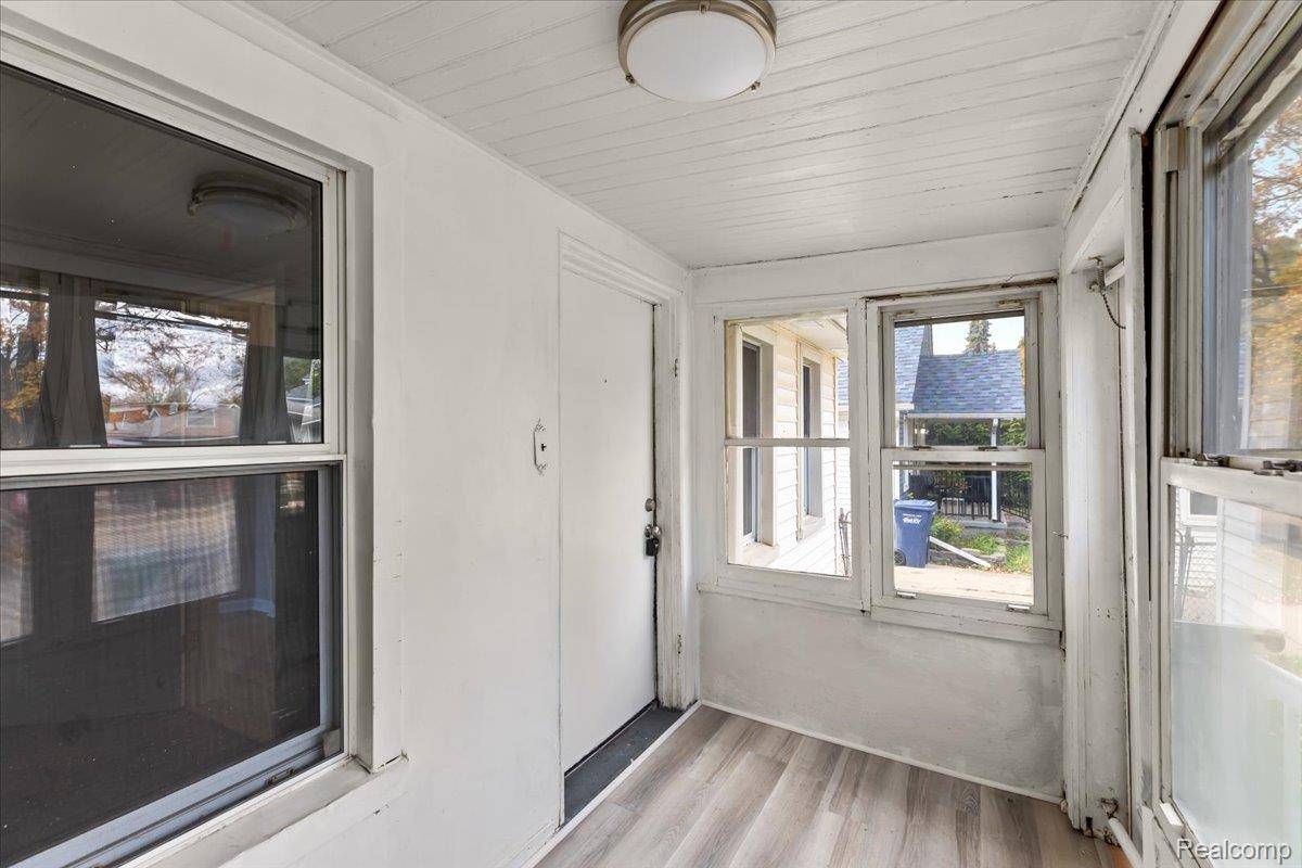 Lincoln Park, MI 48146,1533 College AVE