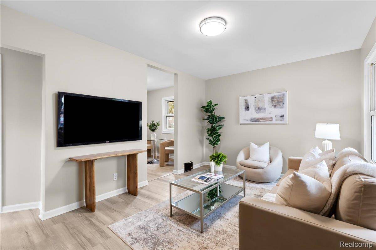 Lincoln Park, MI 48146,1533 College AVE