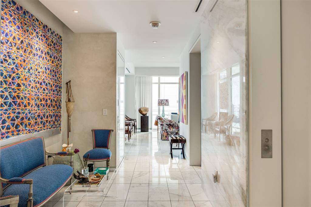 Dallas, TX 75201,1918 Olive Street #502