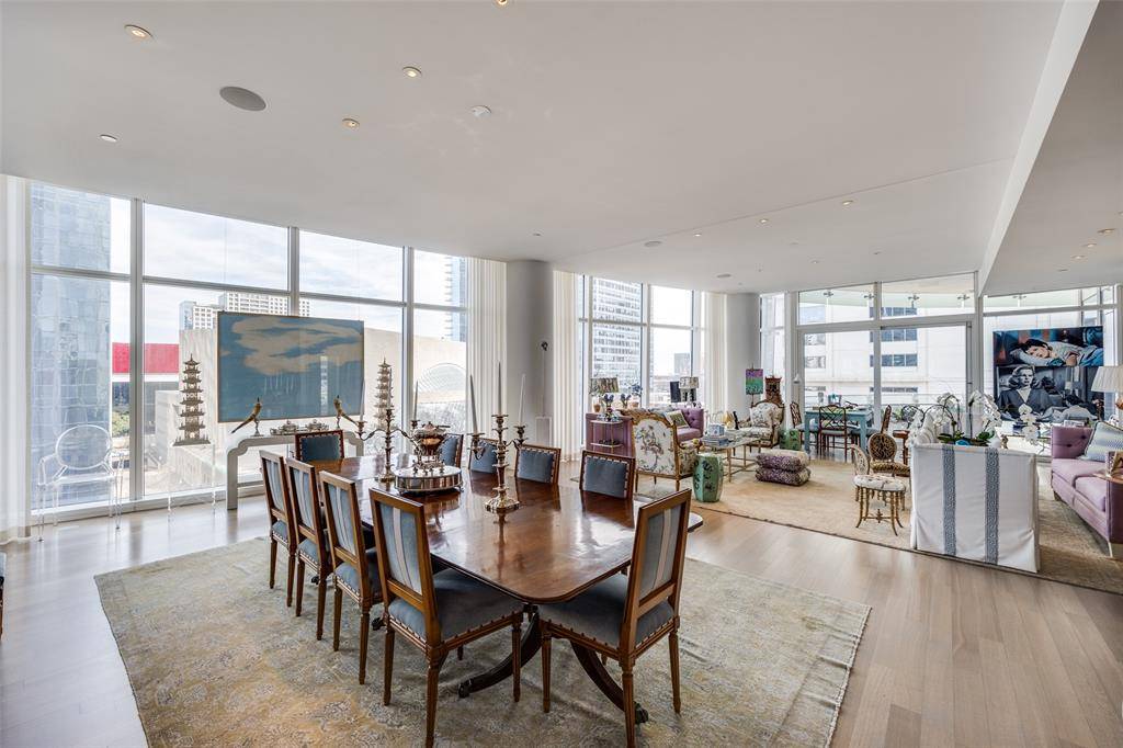 Dallas, TX 75201,1918 Olive Street #502