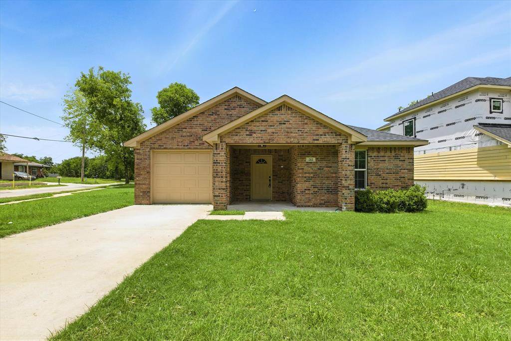 Terrell, TX 75160,212 Mineral Wells Street