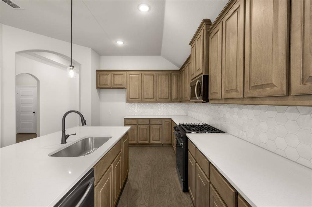 Joshua, TX 76058,7712 Gatevine Avenue