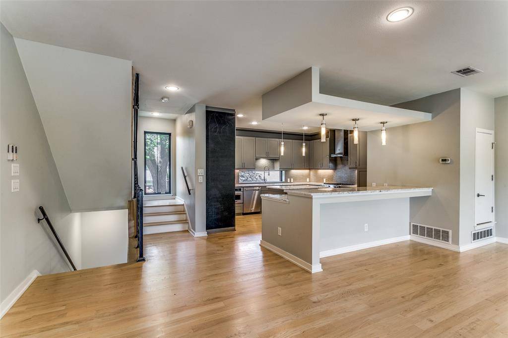 Dallas, TX 75204,2201 Annex Avenue #103