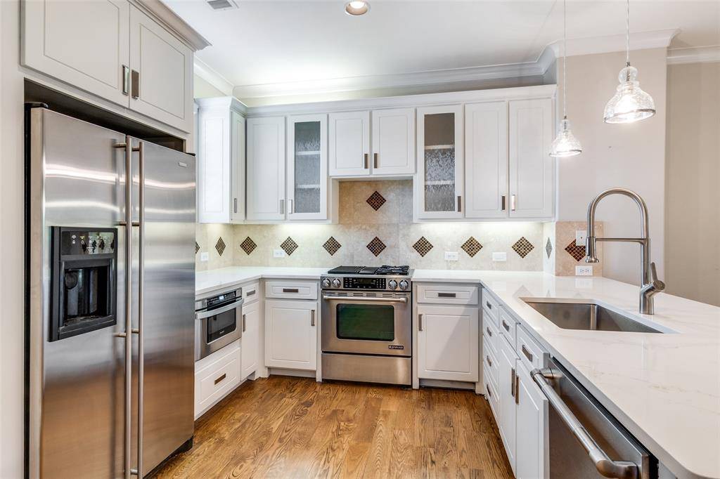 Dallas, TX 75214,6333 Richmond #D