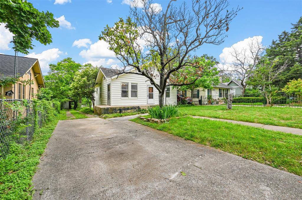 Dallas, TX 75208,520 Brooks Avenue