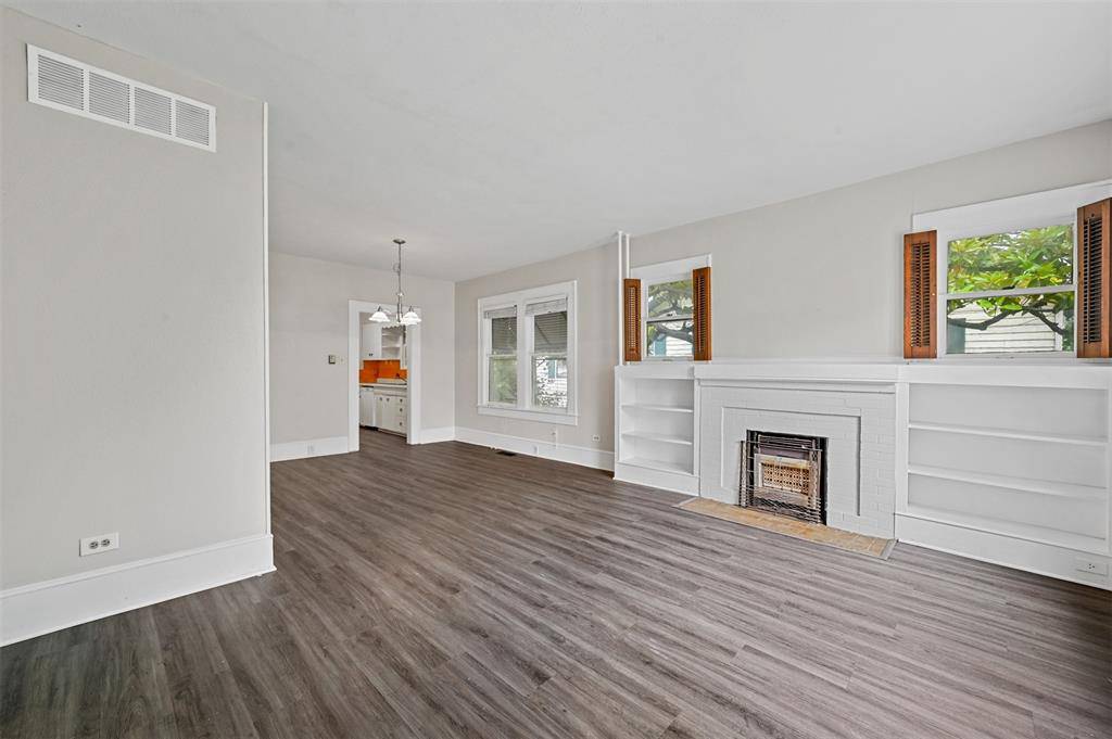 Dallas, TX 75208,520 Brooks Avenue