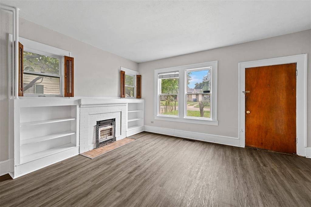 Dallas, TX 75208,520 Brooks Avenue