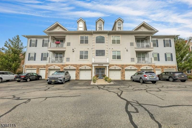 Woodland Park, NJ 07424,6 Cliff Rd #D2