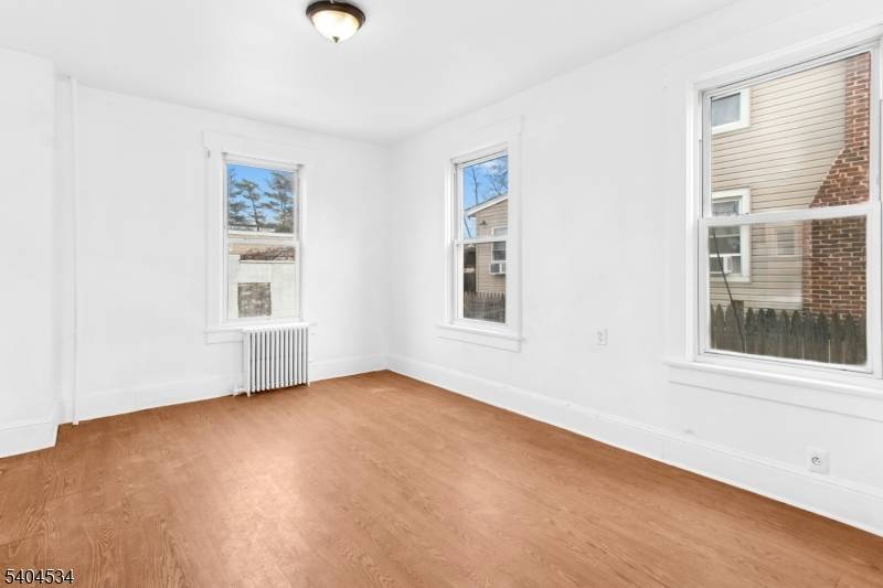 Roselle Boro, NJ 07203,162 W 2nd Ave