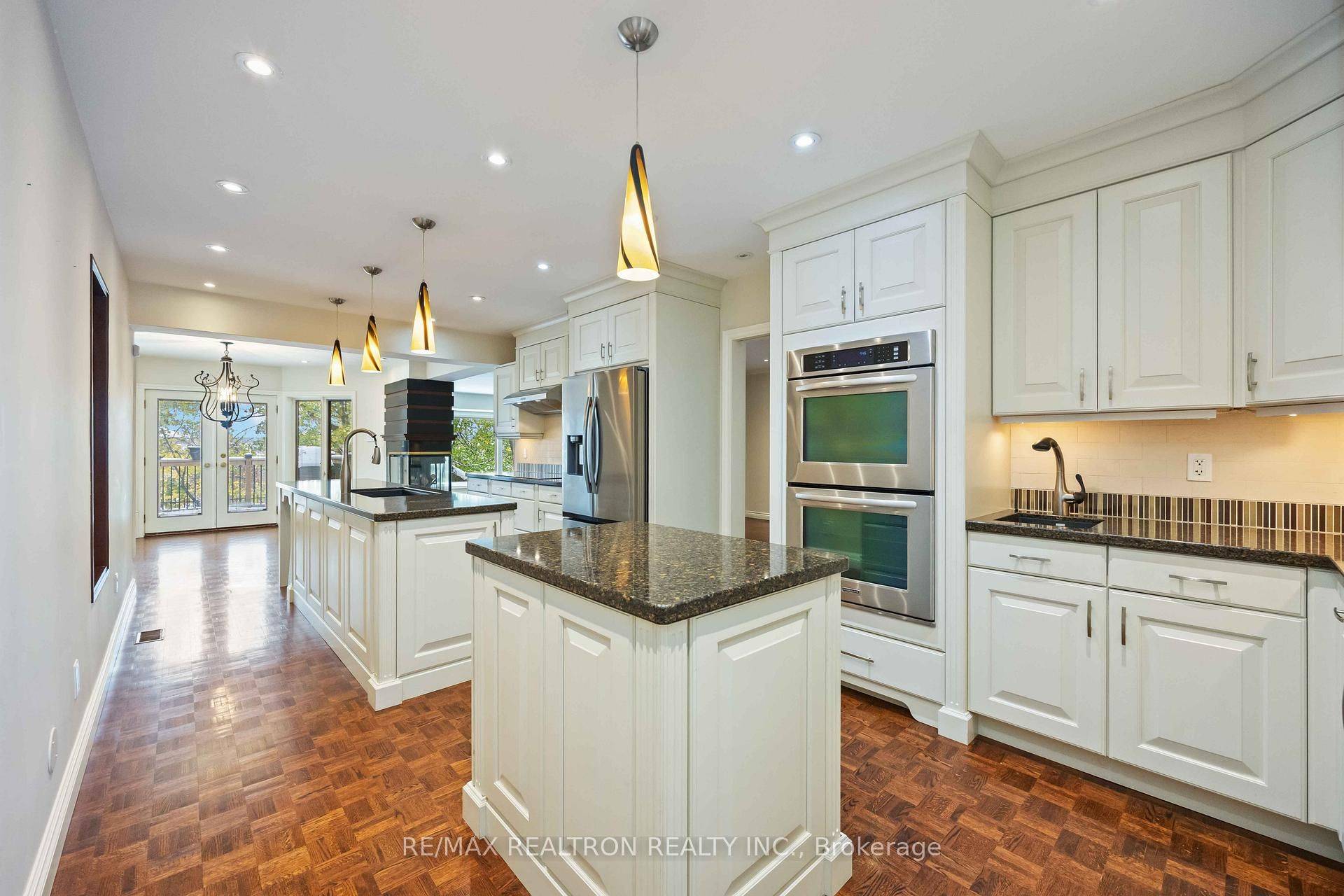 Toronto C12, ON M4N 2G1,12 Donwoods DR