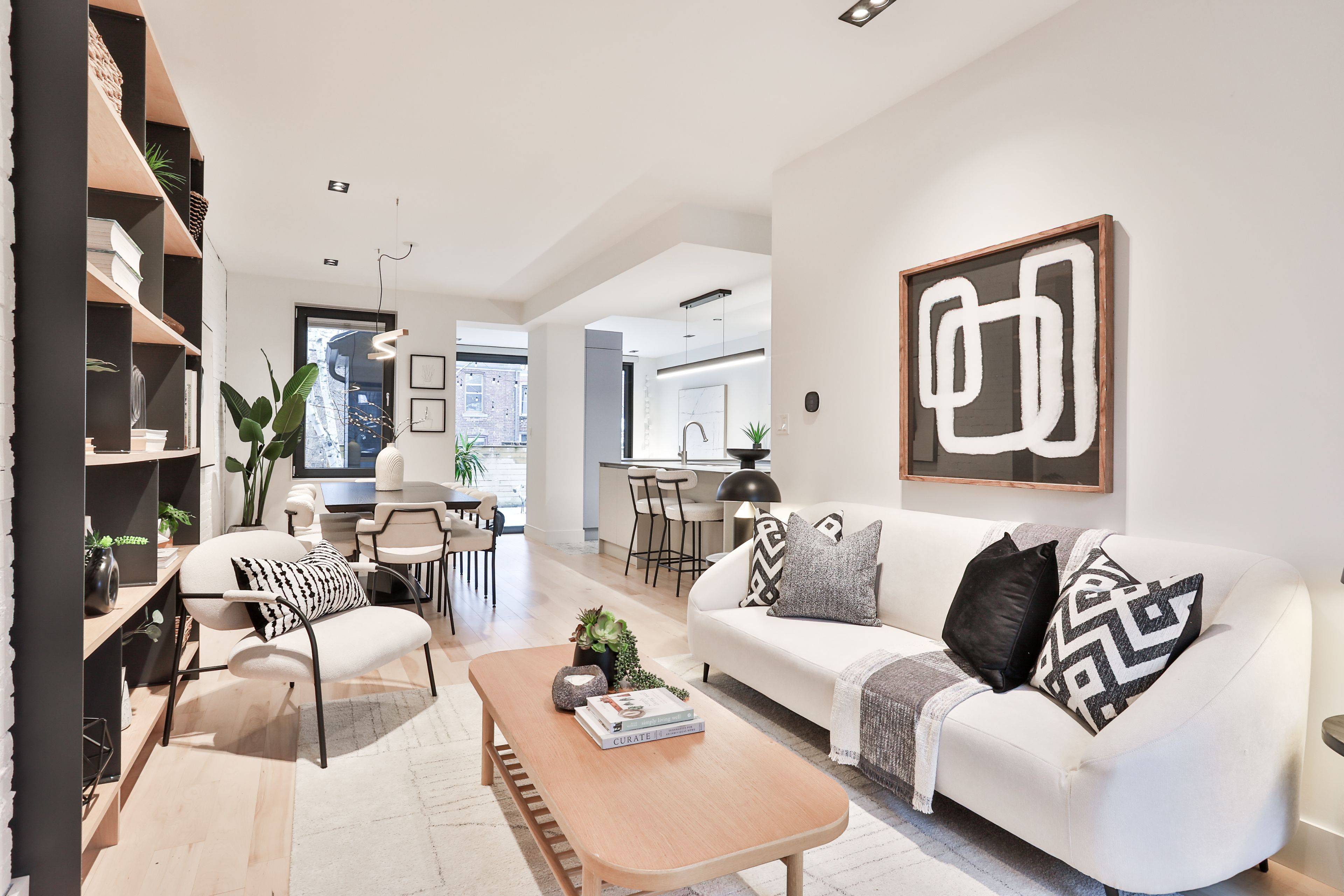 Toronto C02, ON M6G 1V8,35 Palmerston GDNS