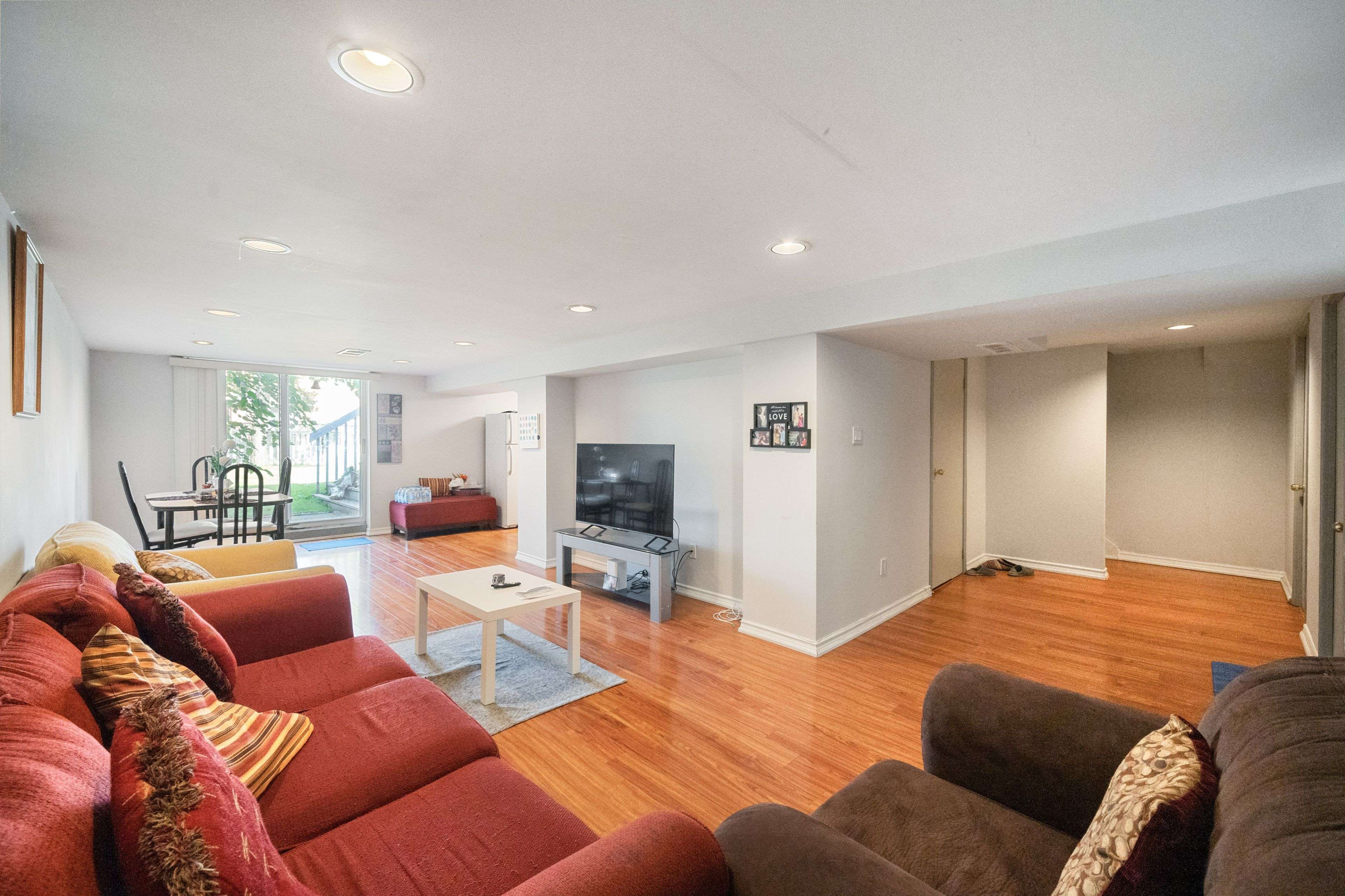 Toronto C07, ON M2R 2L9,326 Connaught AVE #Lower F