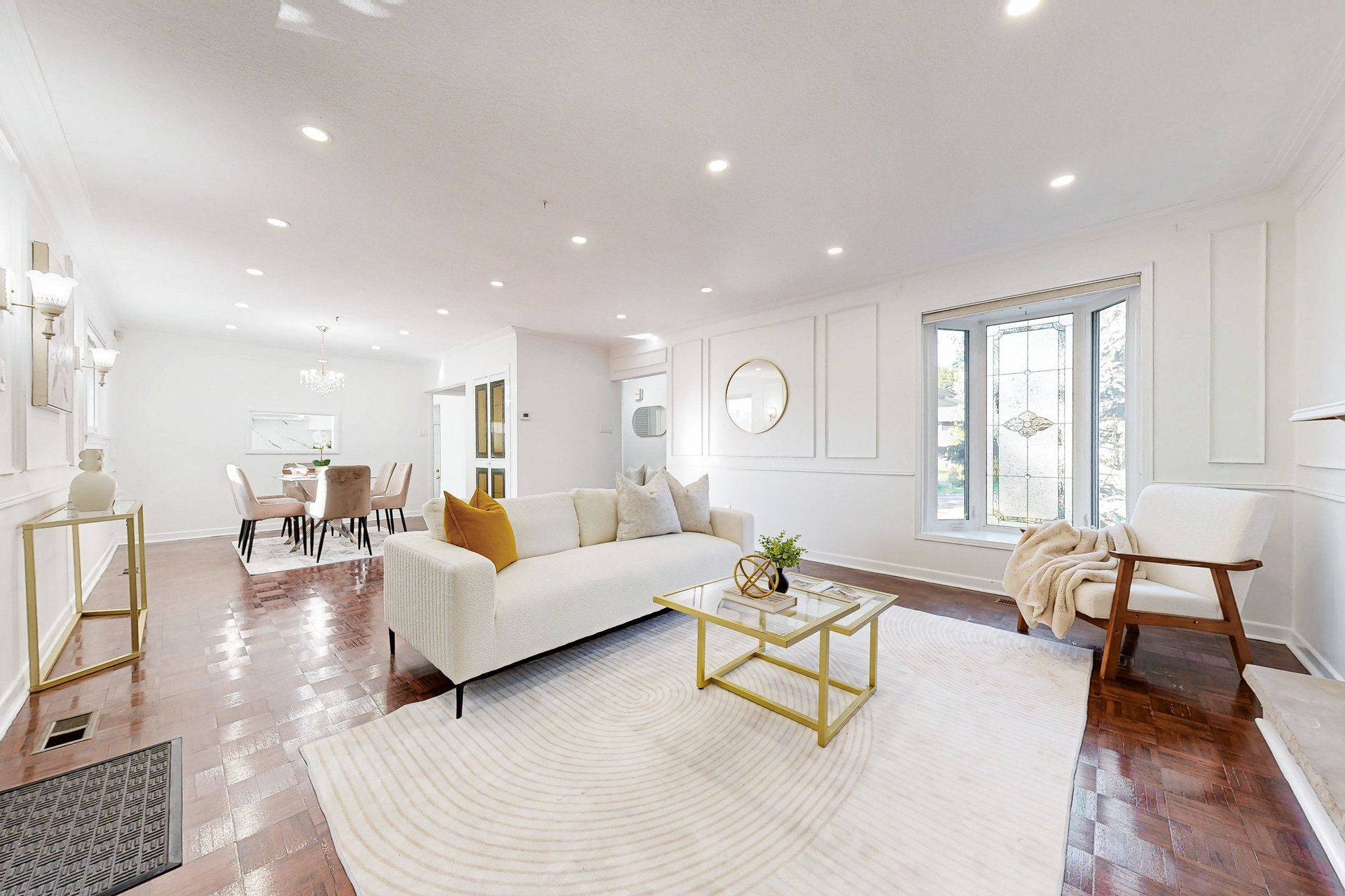 Toronto E09, ON M1J 3A6,5 Landfair CRES