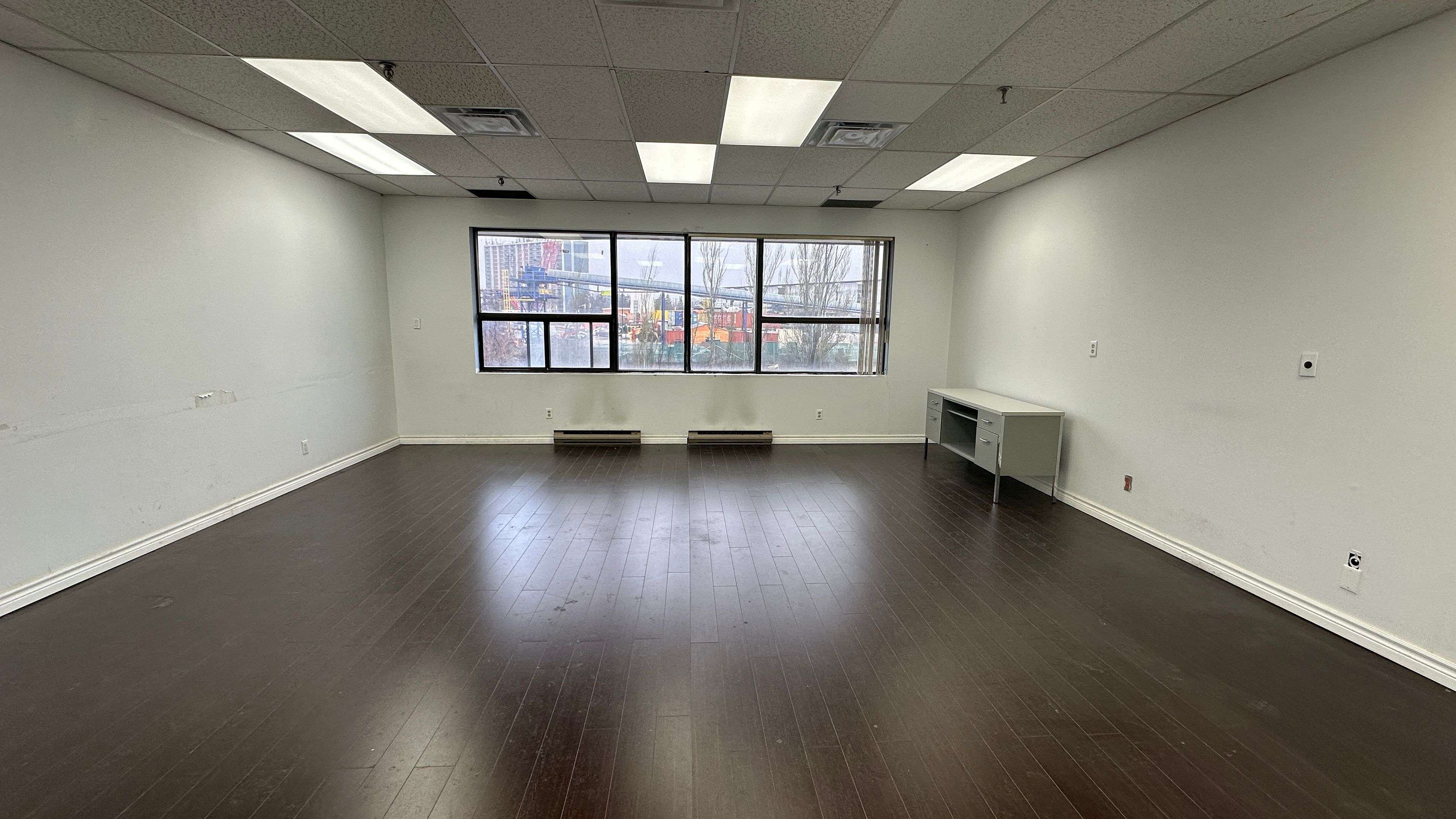 Toronto E07, ON M1S 3L1,55 Nugget AVE #214