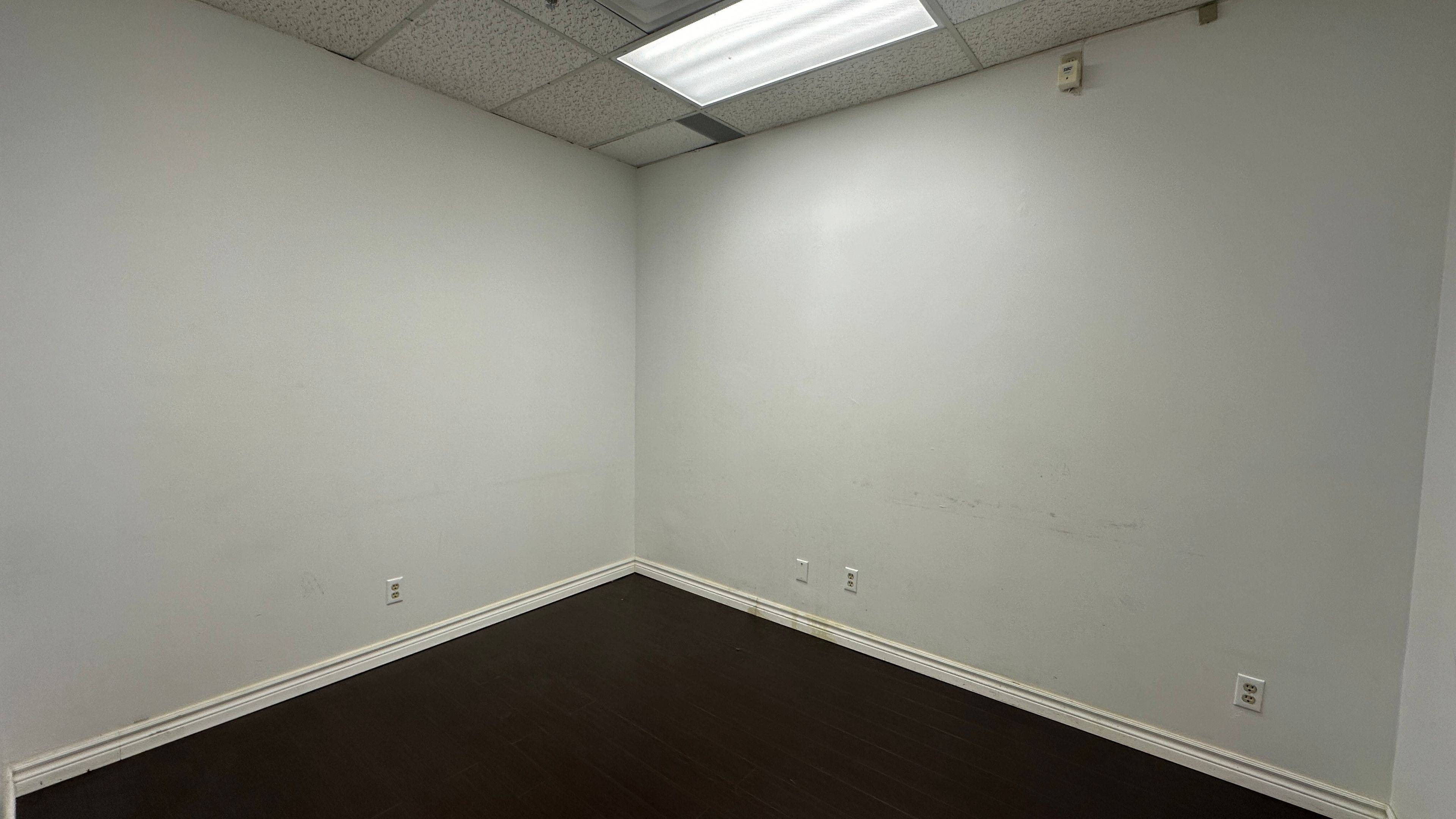 Toronto E07, ON M1S 3L1,55 Nugget AVE #214