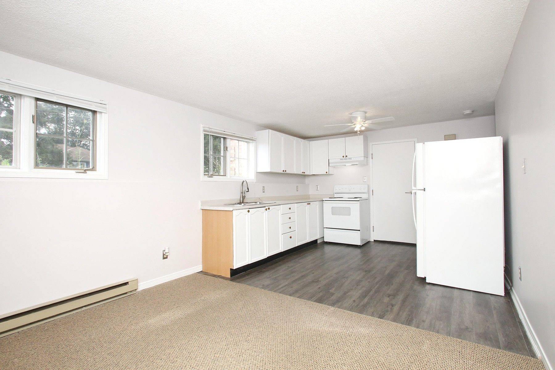 Oshawa, ON L1G 3N4,42 Tecumseh AVE #2