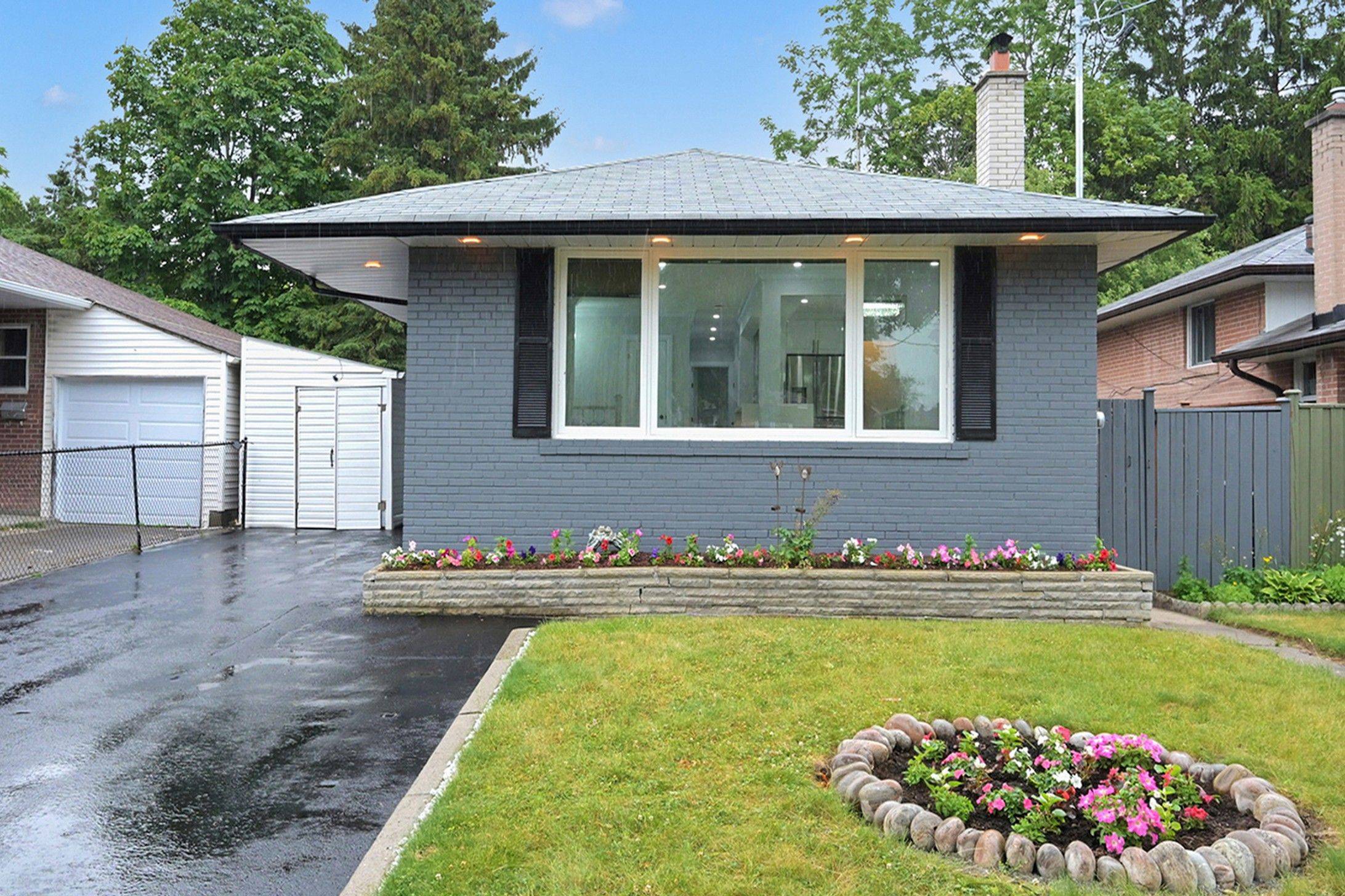 Toronto E10, ON M1E 3L2,7 Stoney Creek DR