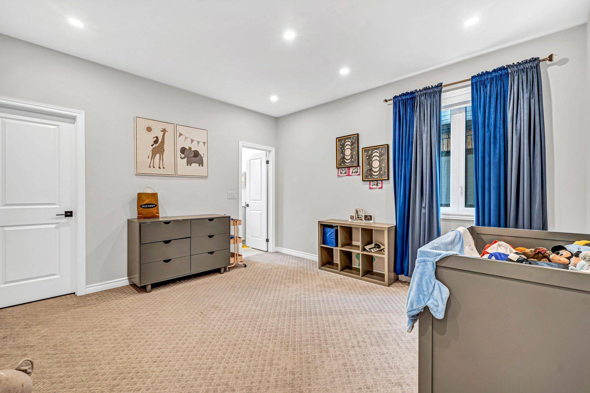 Whitby, ON L1R 0P9,84 Bremner ST