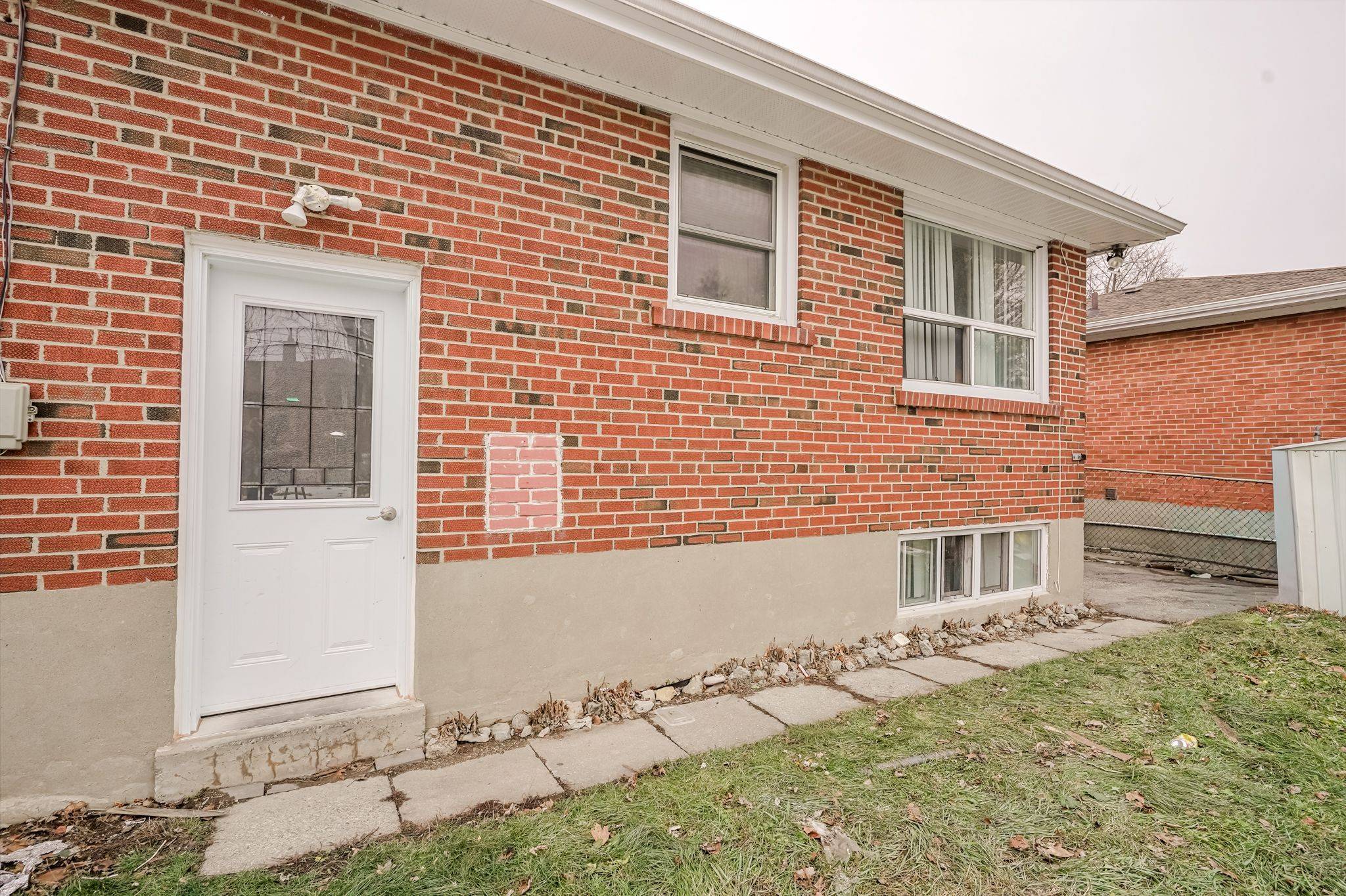 Toronto E09, ON M1G 2Z7,39 Greenock AVE #Basement