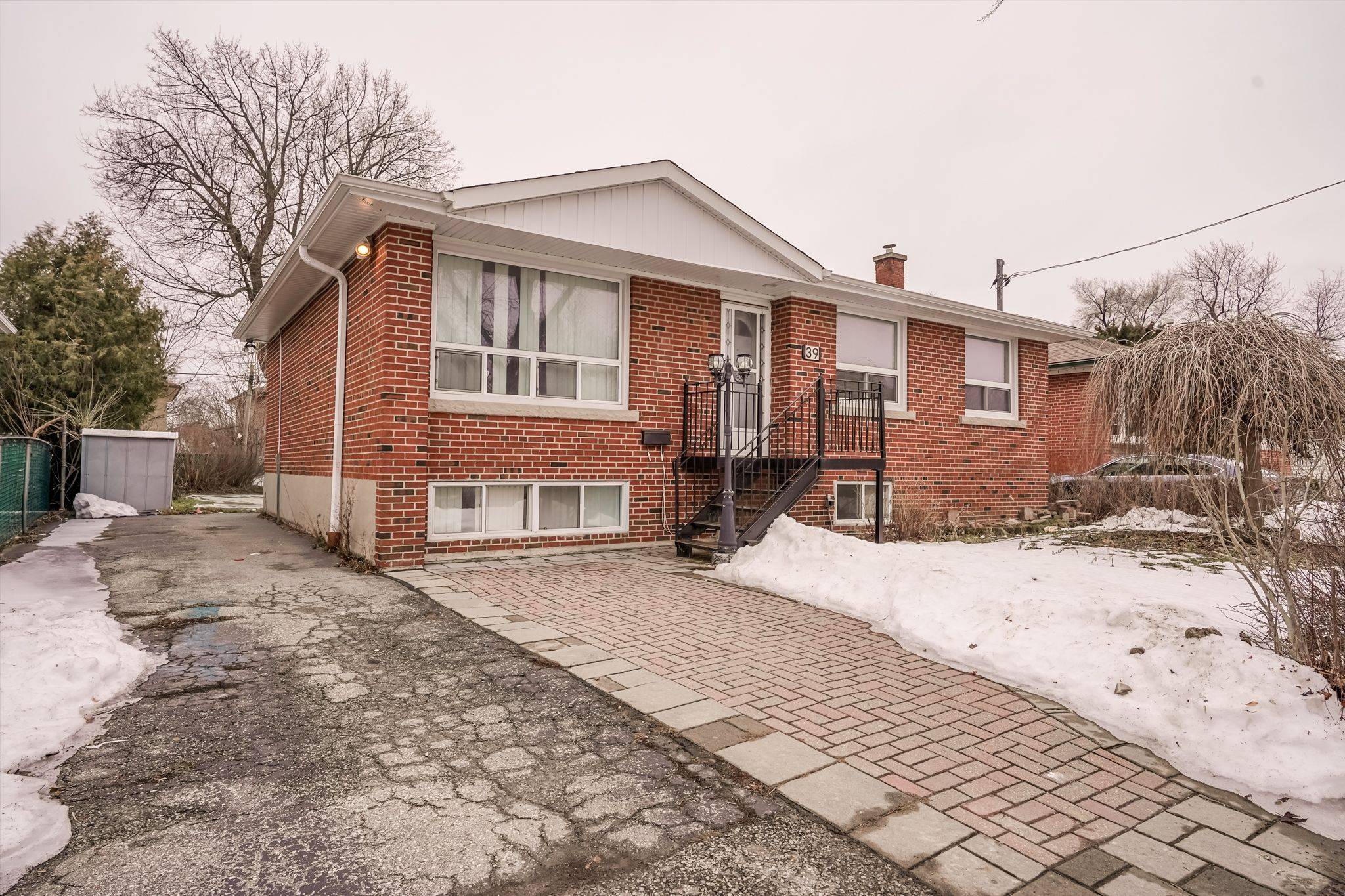 Toronto E09, ON M1G 2Z7,39 Greenock AVE #Basement