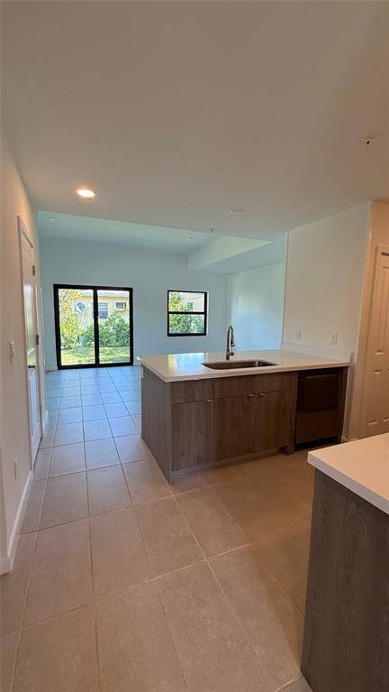 Hollywood, FL 33020,2526 Pierce St #14