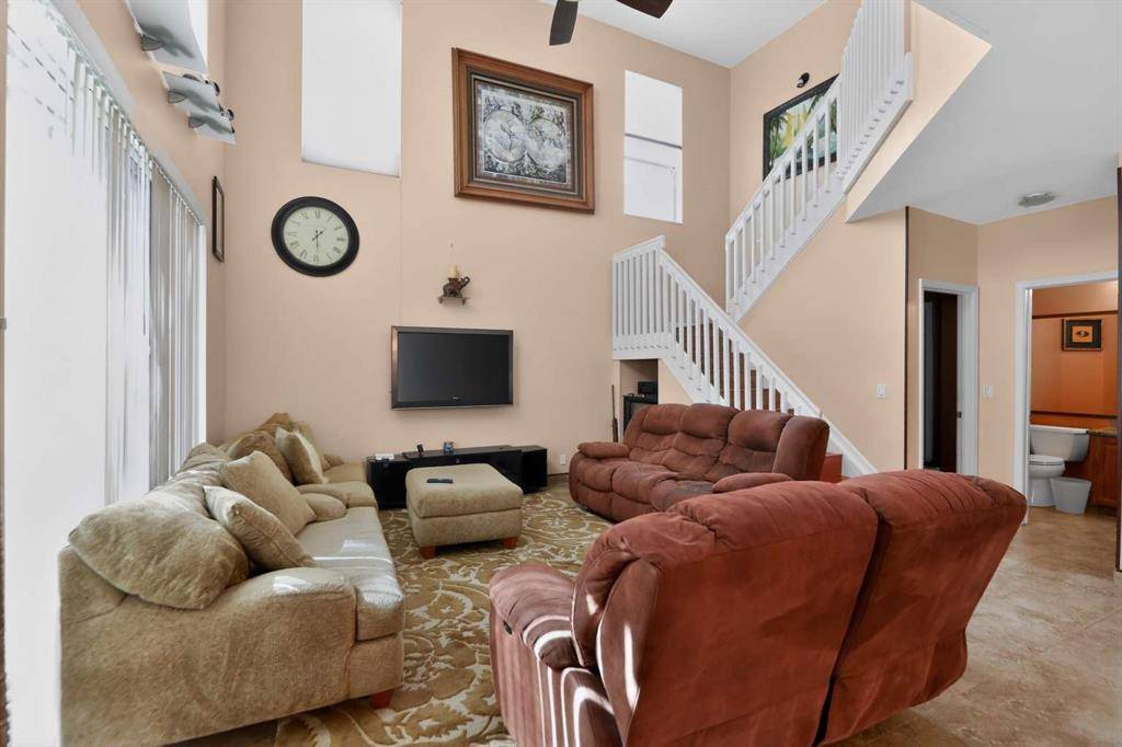 Davie, FL 33331,15158 SW 49th St