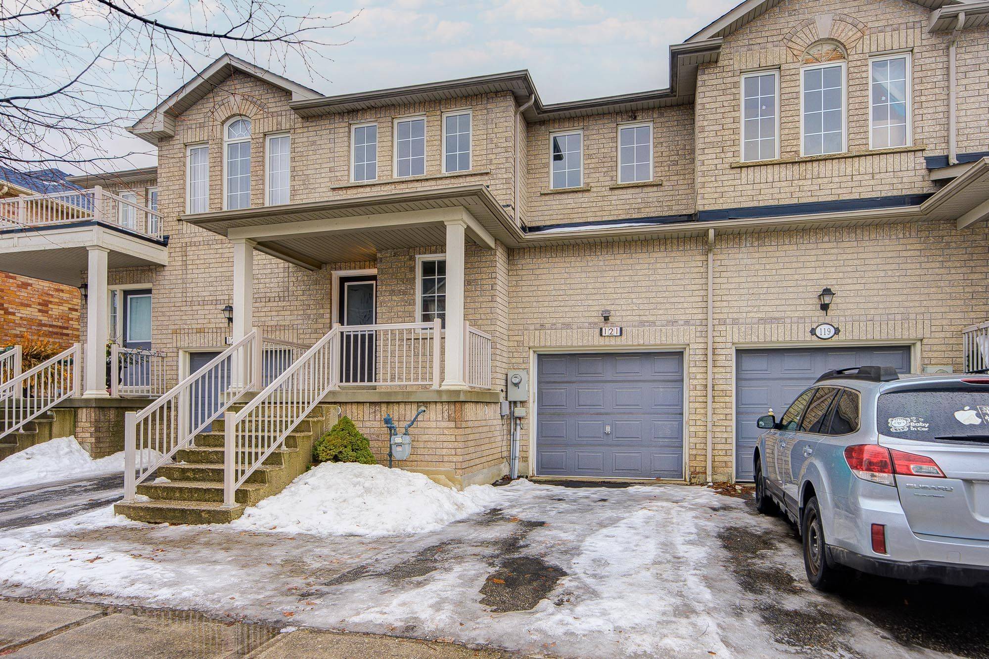 Markham, ON L6C 3E6,121 Hillwood ST