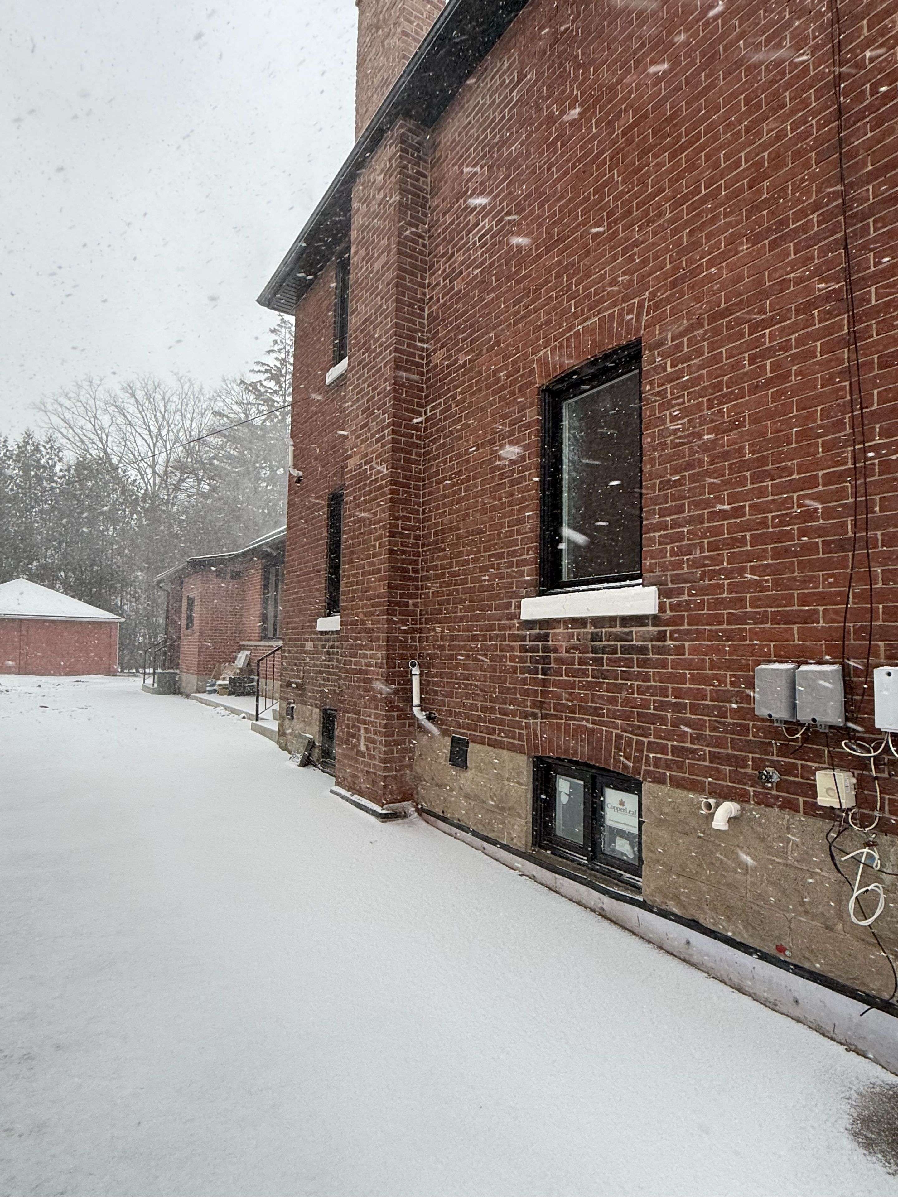 Aurora, ON L4G 1S1,88 Spruce ST #1