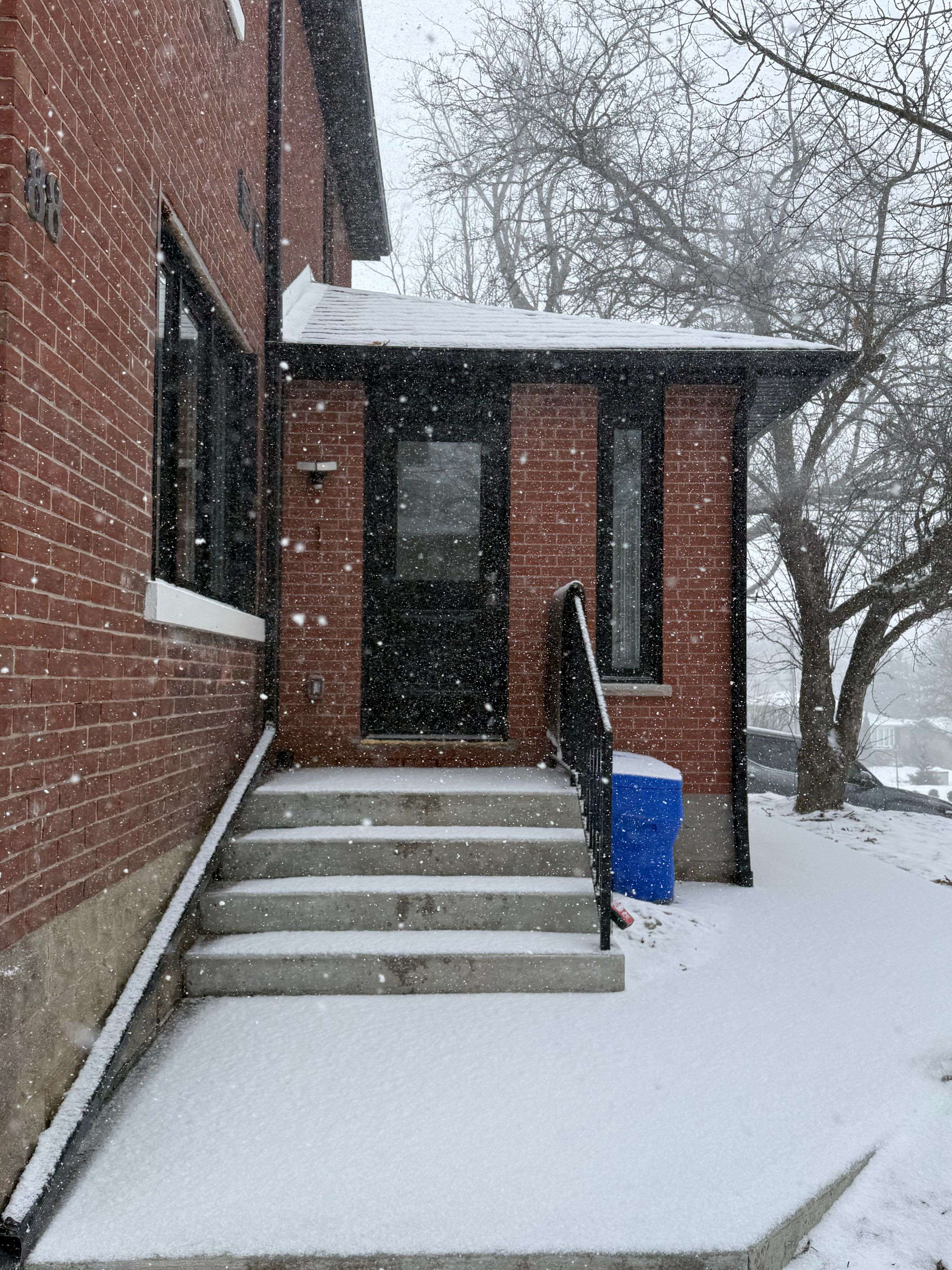 Aurora, ON L4G 1S1,88 Spruce ST #3/4