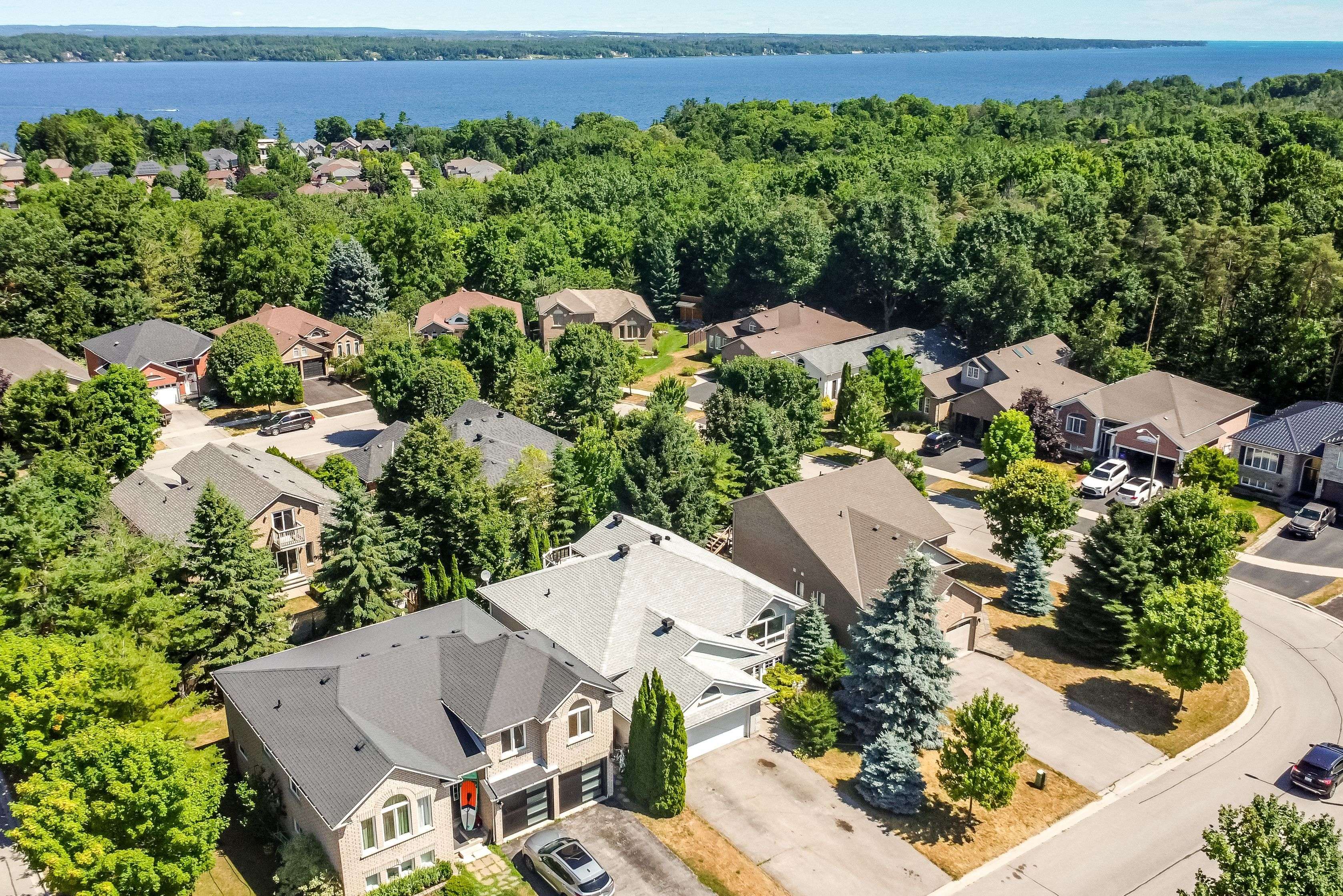 Barrie, ON L4N 9K2,55 Bloxham PL