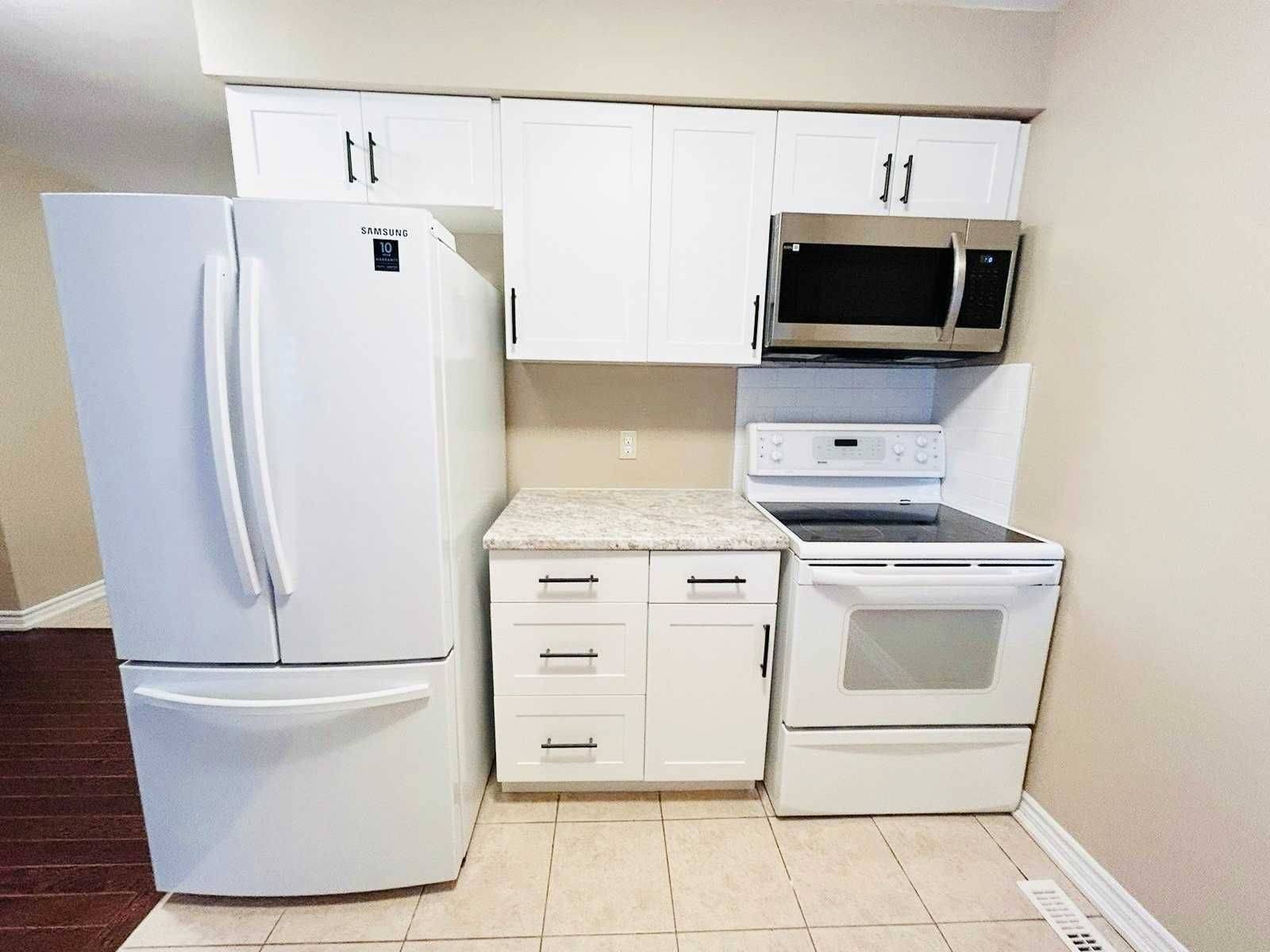 Barrie, ON L4N 9P8,2 Southwoods CRES