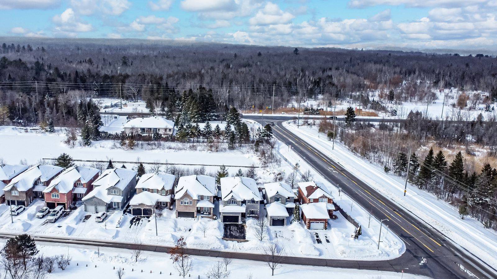 Barrie, ON L4N 4K6,99 McIntyre DR